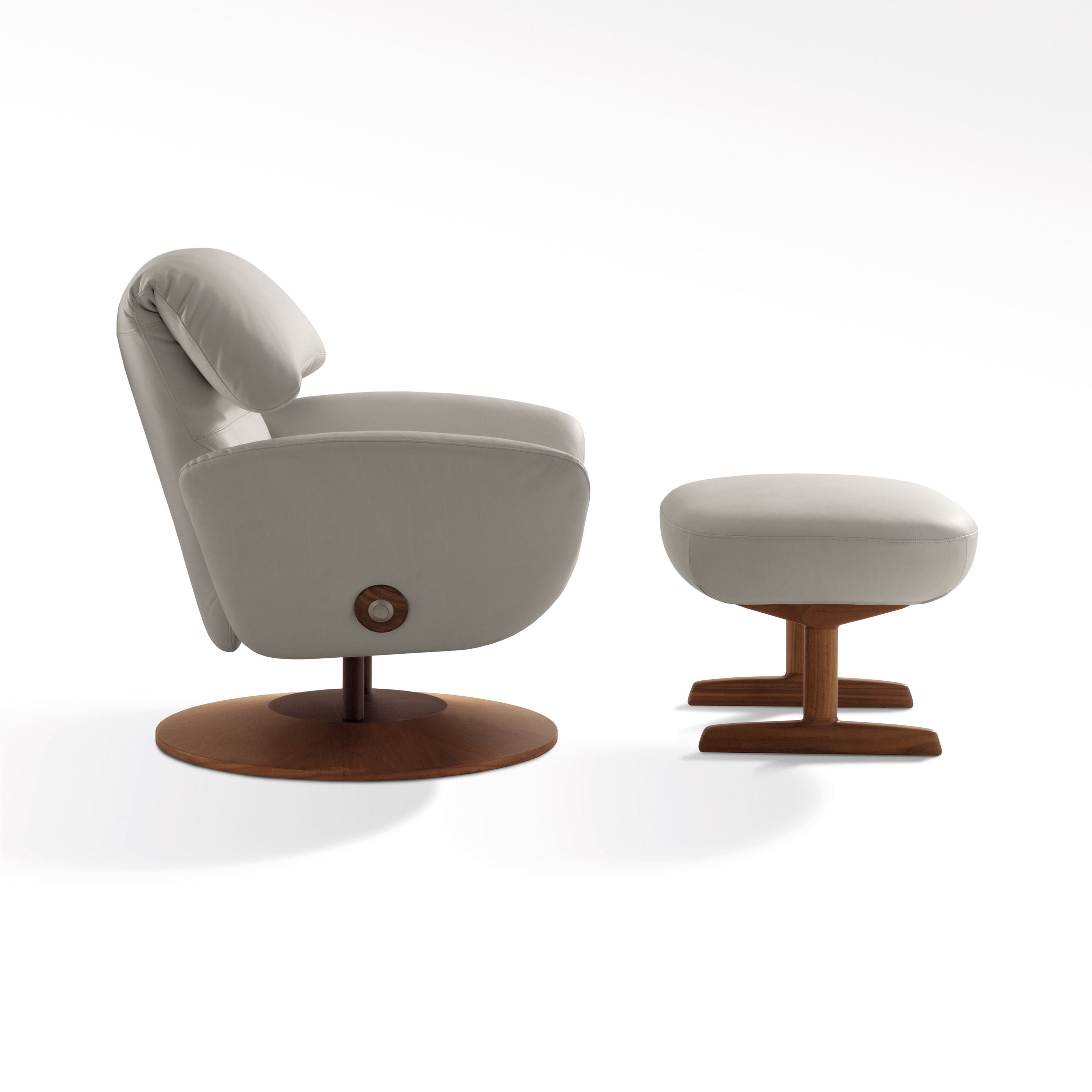 Display product Magica Armchair from manufacturer Giorgetti