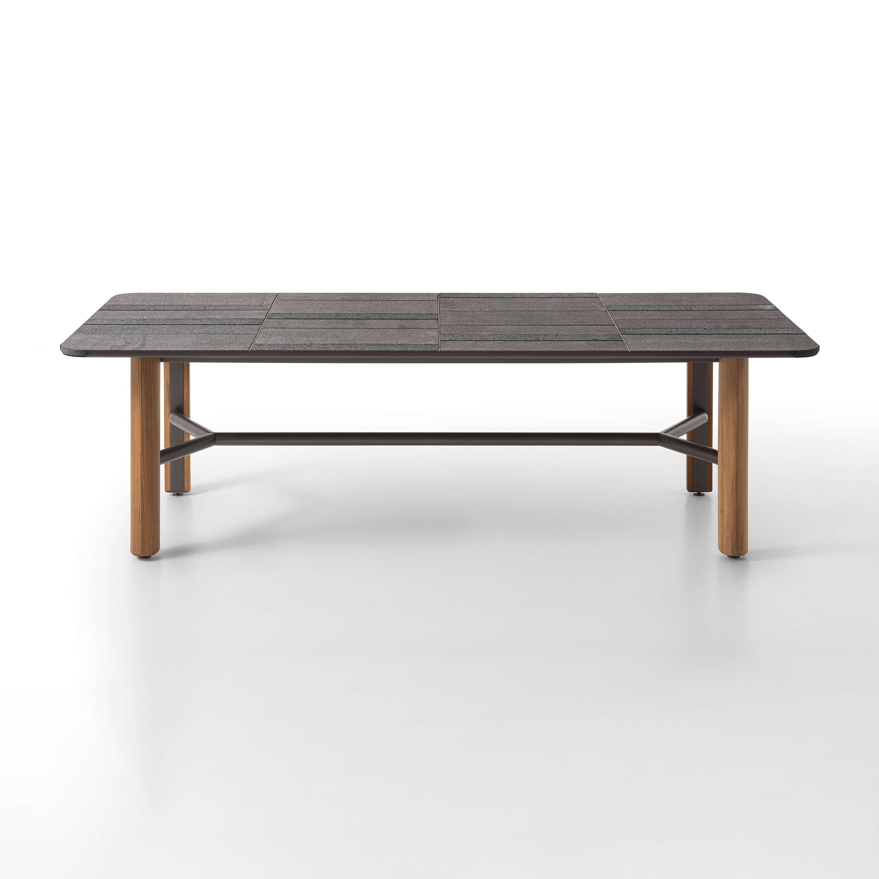 Display product Moorea table from manufacturer Giorgetti