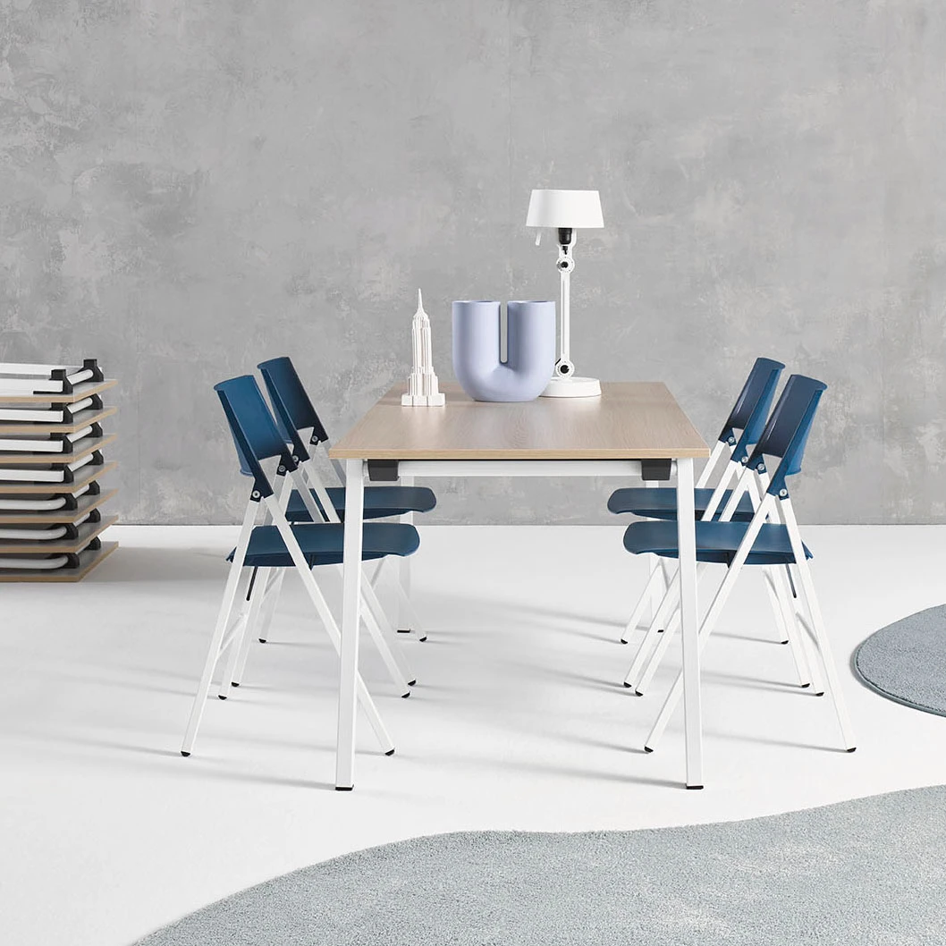 FOLDING TABLES