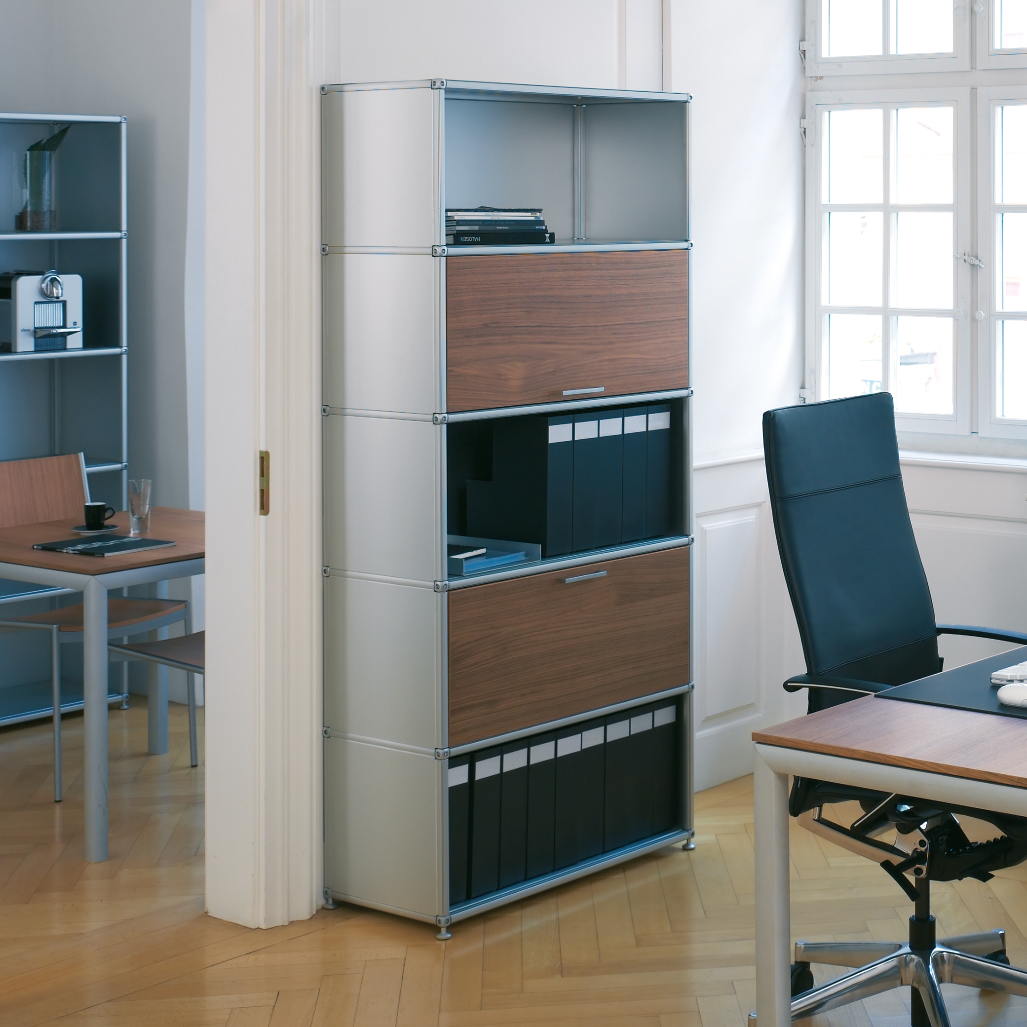 Mostra il prodotto spinoff shelving system del produttore formfarm