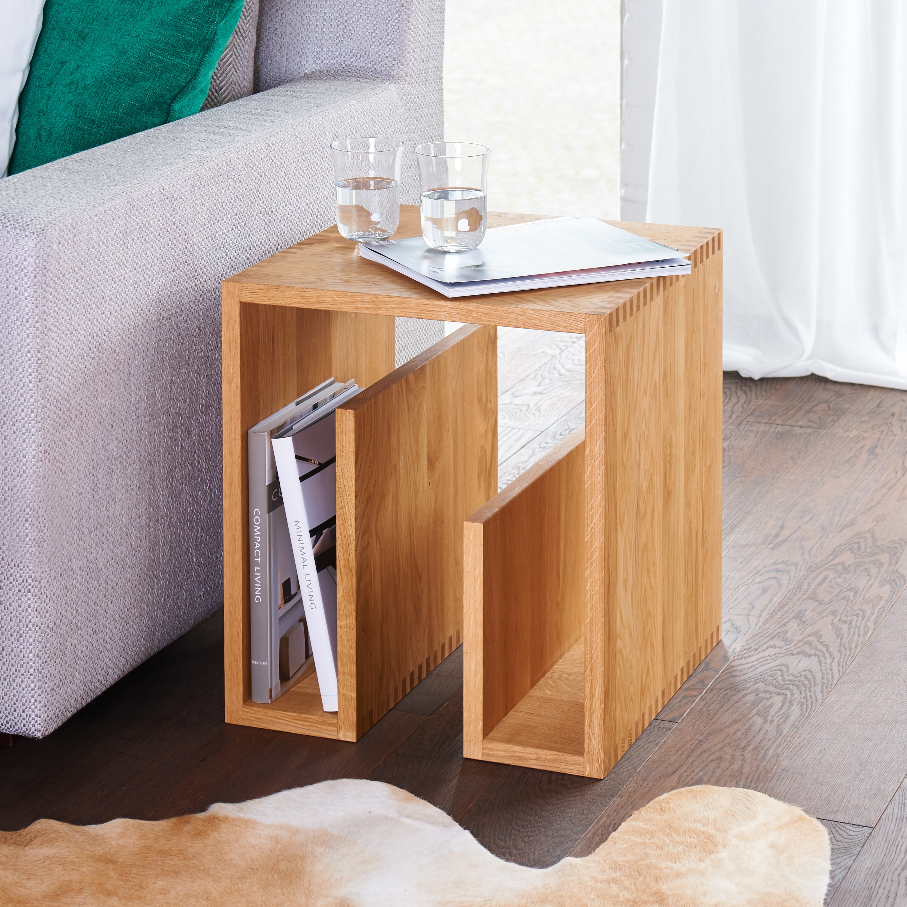 COFFEE TABLES / SIDE TABLES