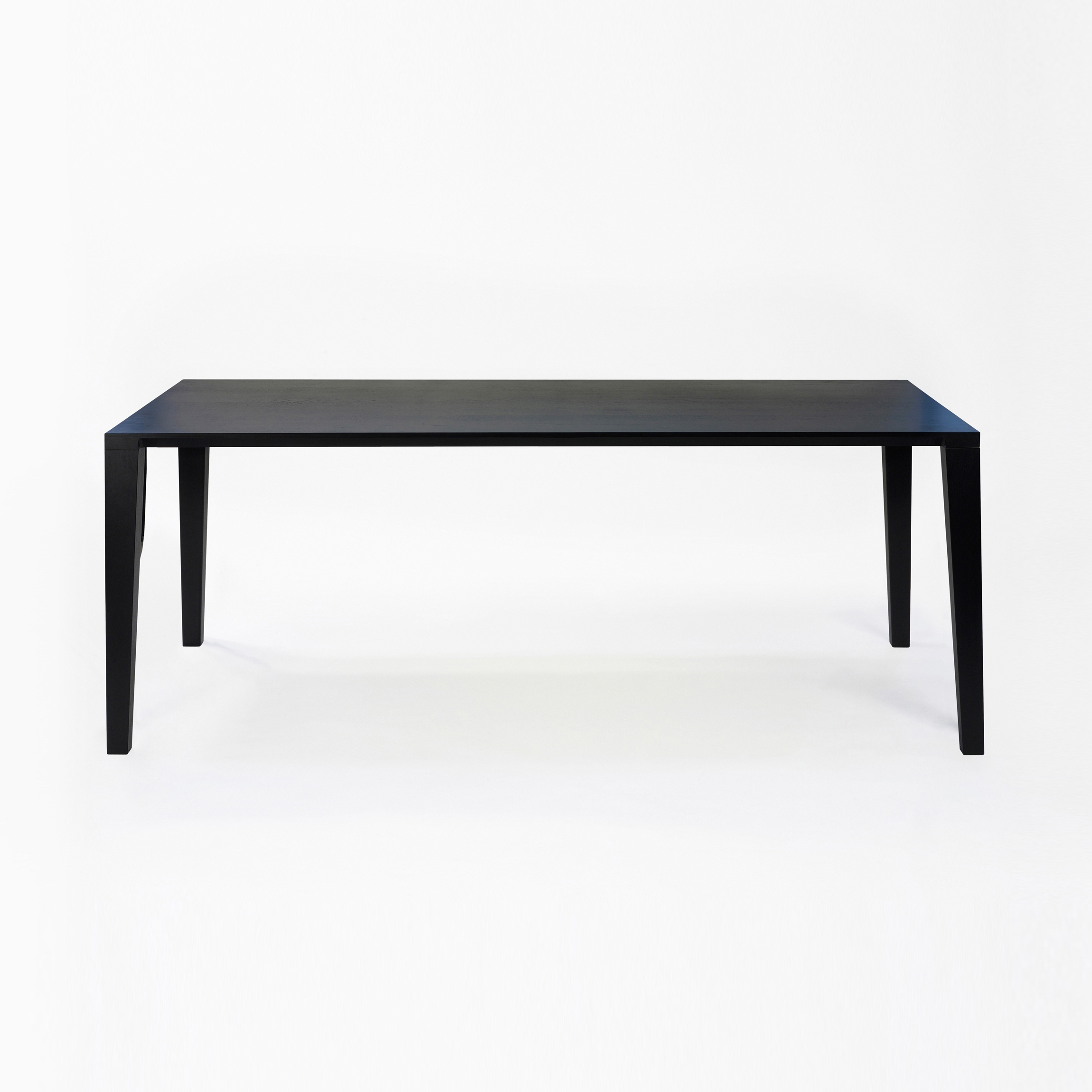 Display product Aracol table from manufacturer Lambert