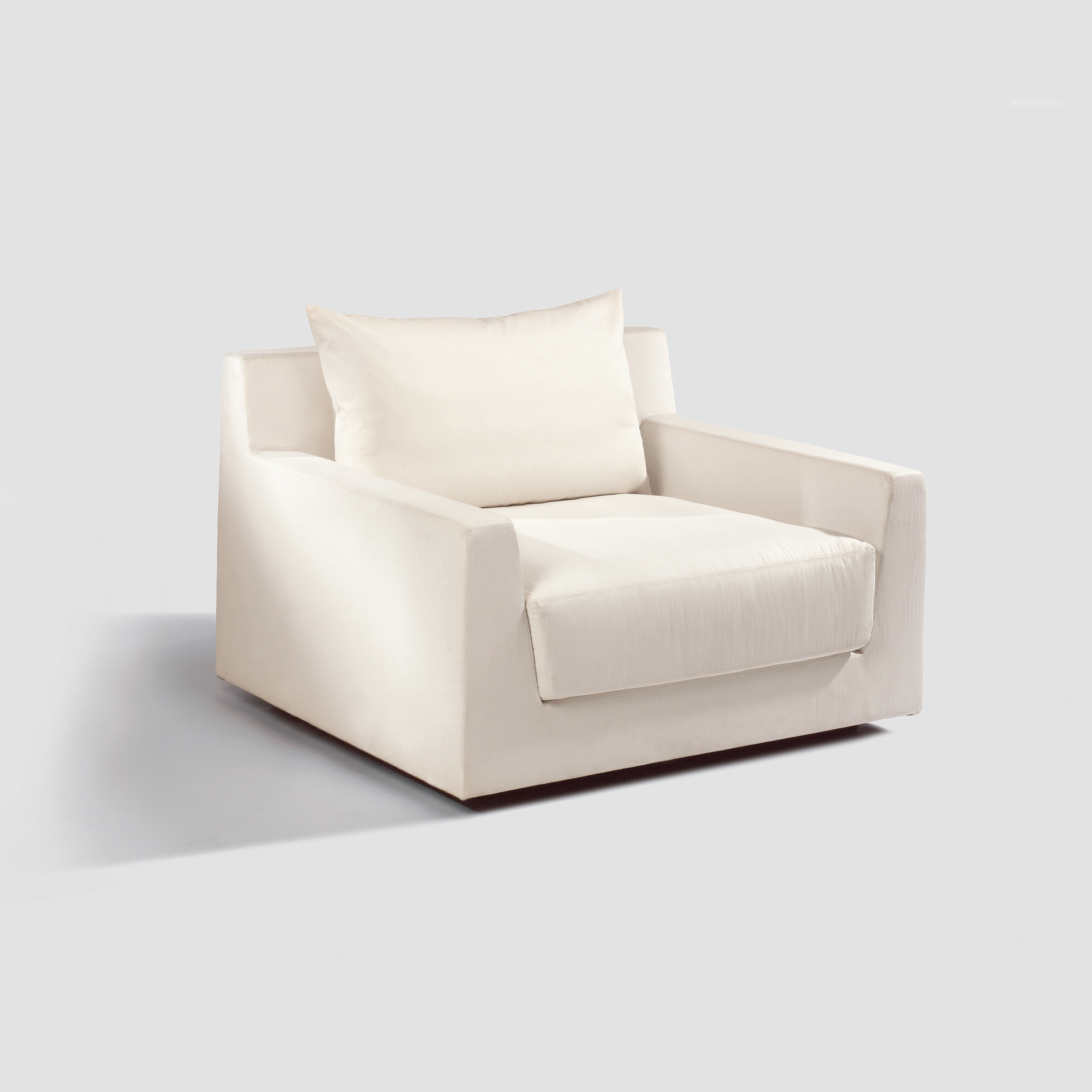 Display product Metropolitan Club armchair from manufacturer Lambert