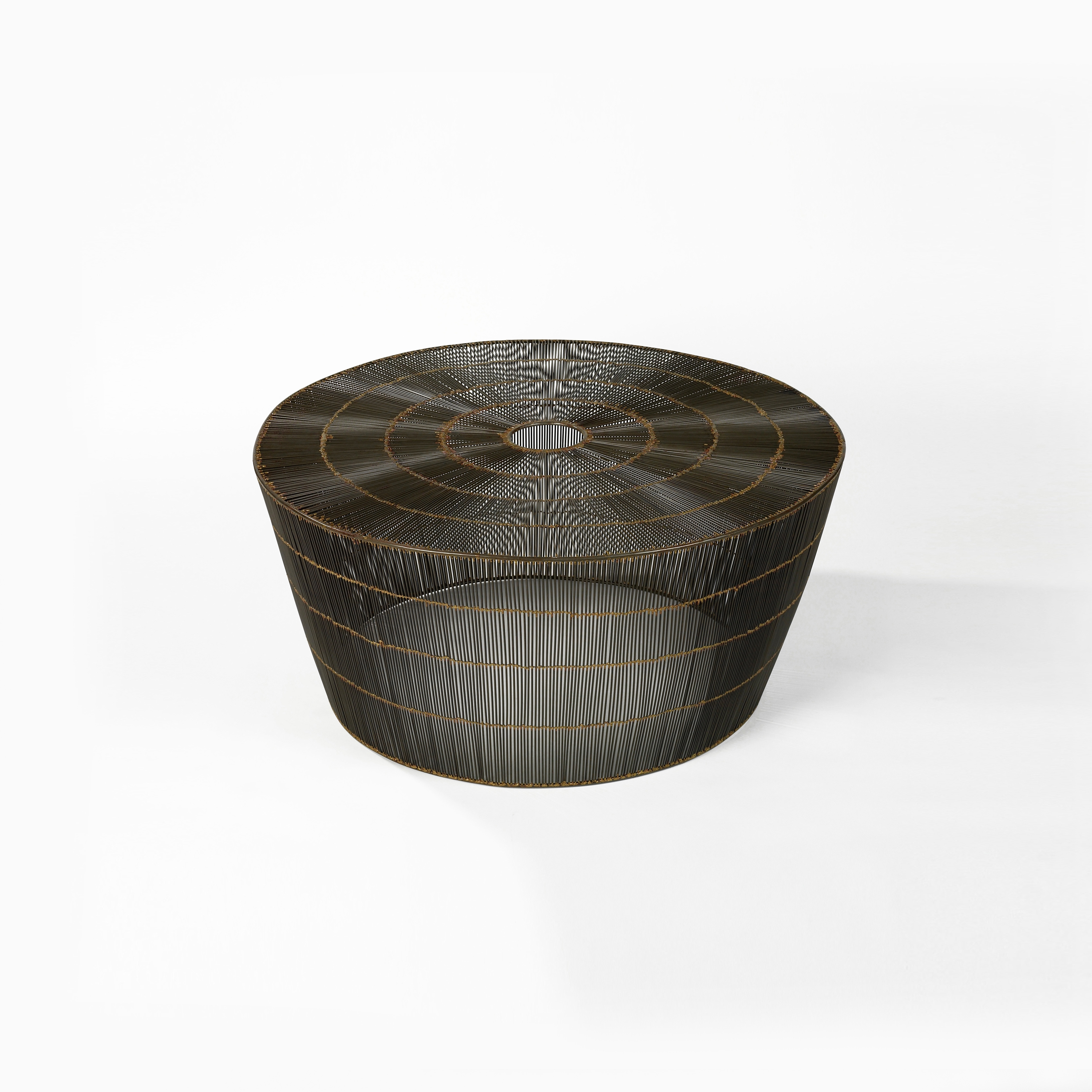 Mostrar el producto Thoban side table del fabricante Lambert