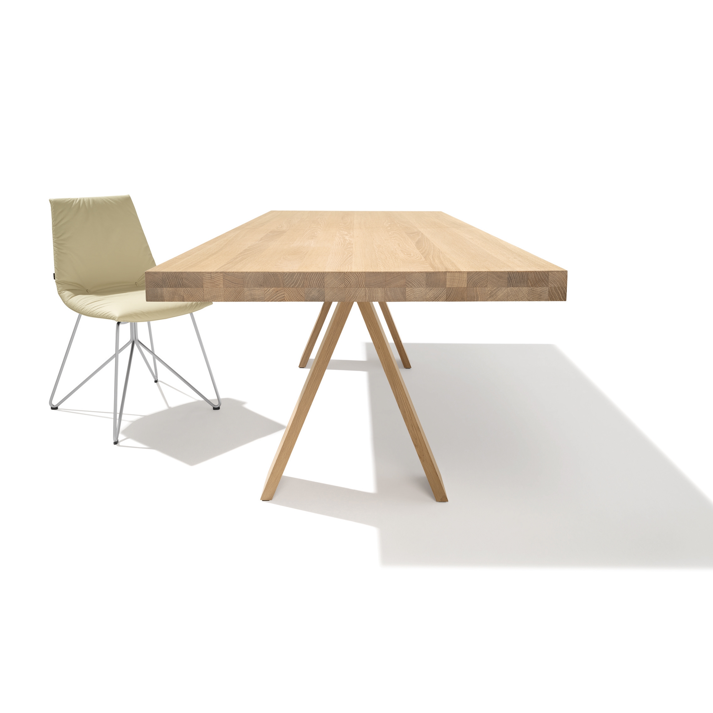 Mostra il prodotto tavolo tema del produttore TEAM 7