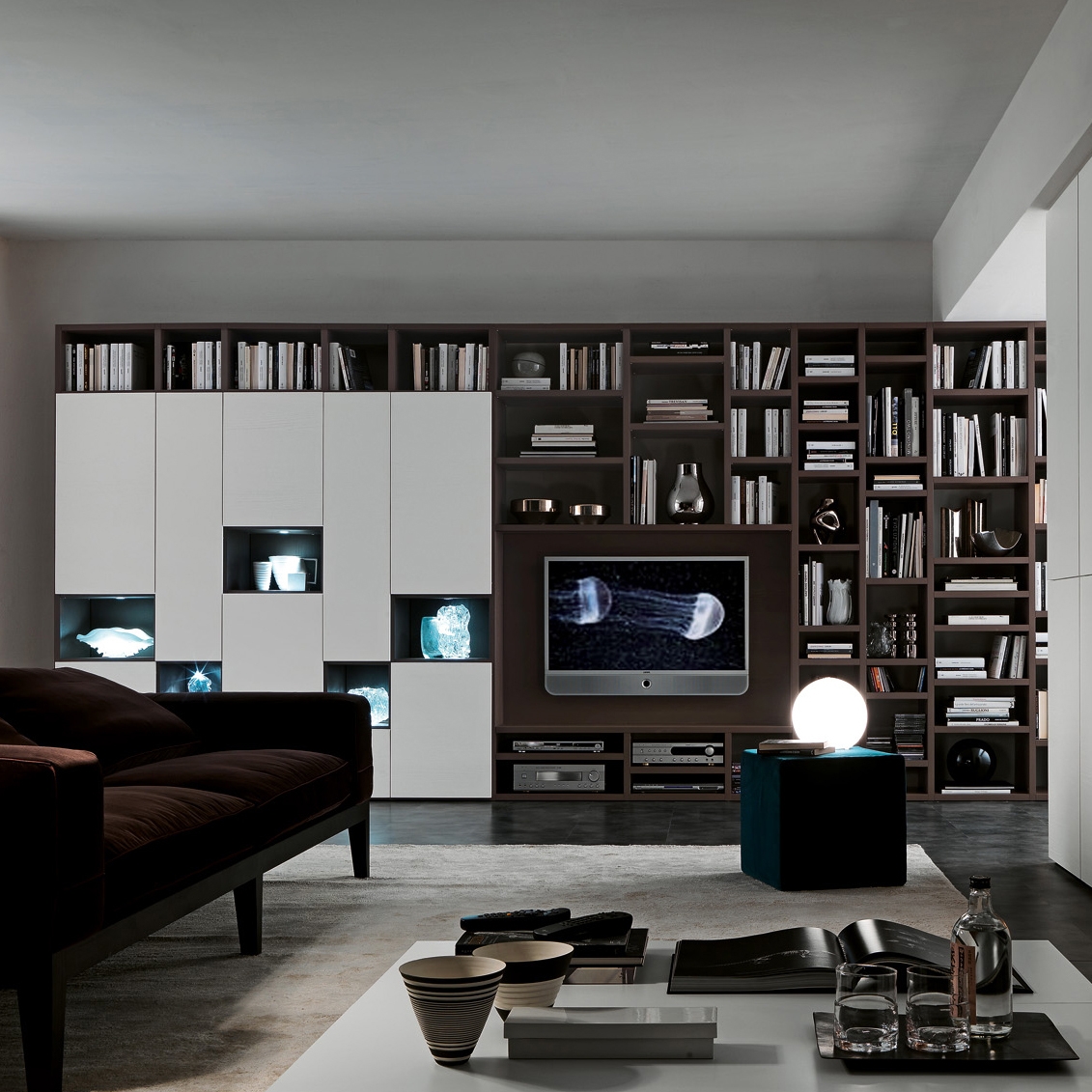 Display product Pari & Dispari Swing door arrangements from manufacturer Presotto