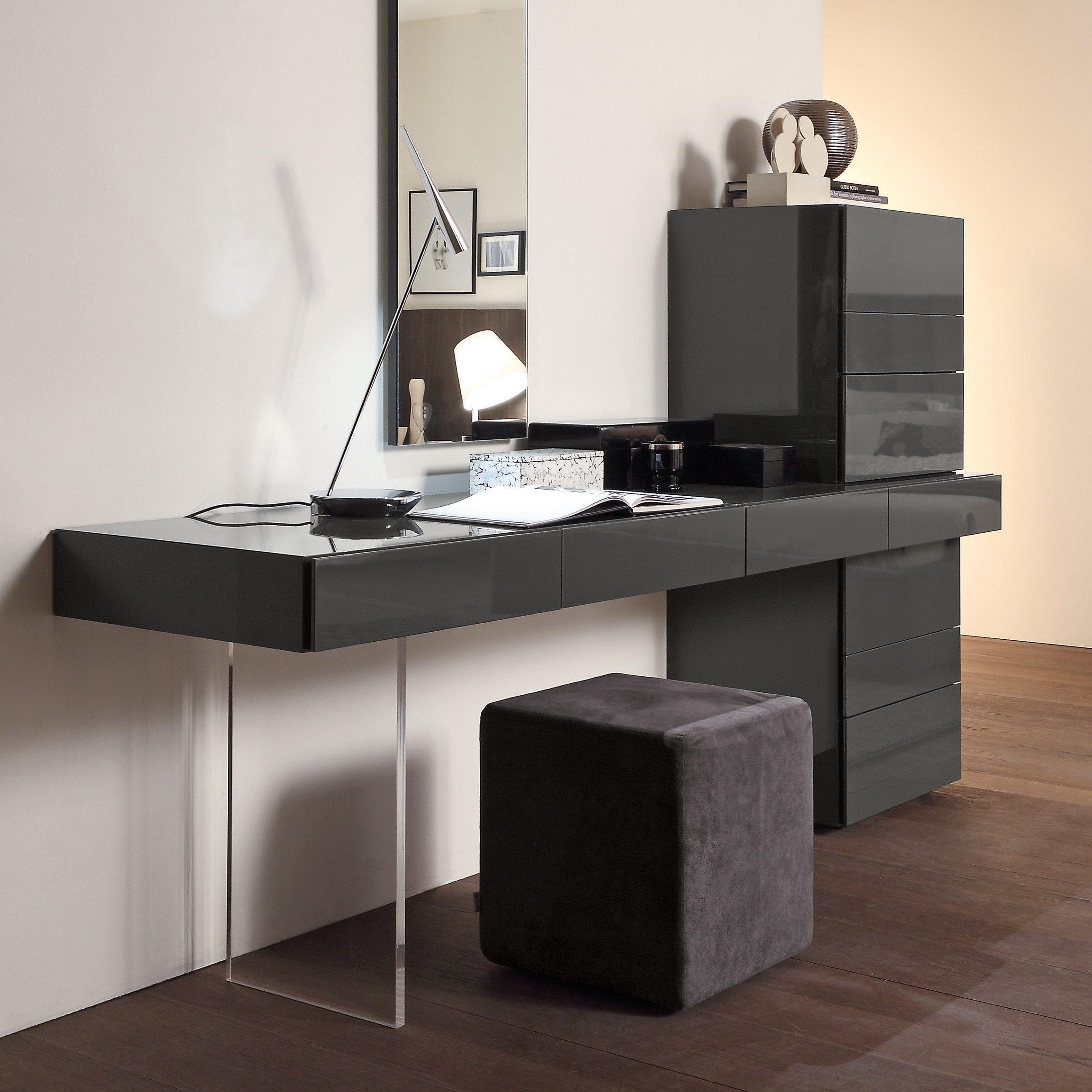 Afficher le produit Complementi Notte Swing_console_2 du fabricant Presotto