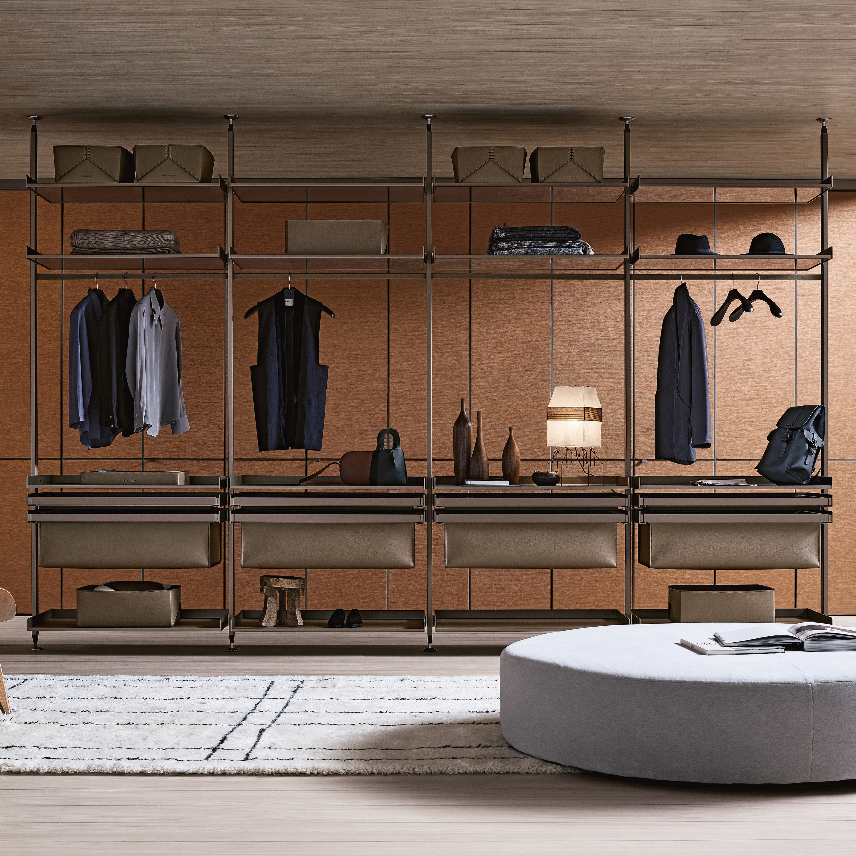 Mostra il prodotto Cover Freestanding del produttore Rimadesio