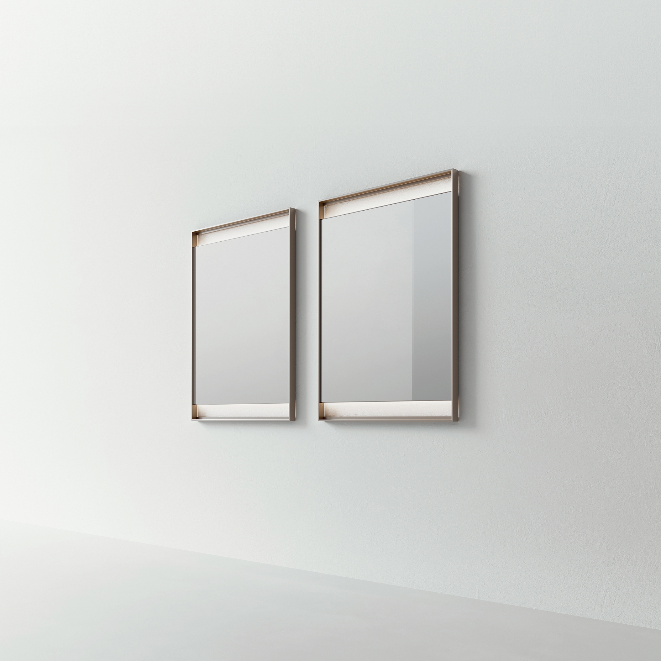 Display product Rialto mirror from manufacturer Rimadesio