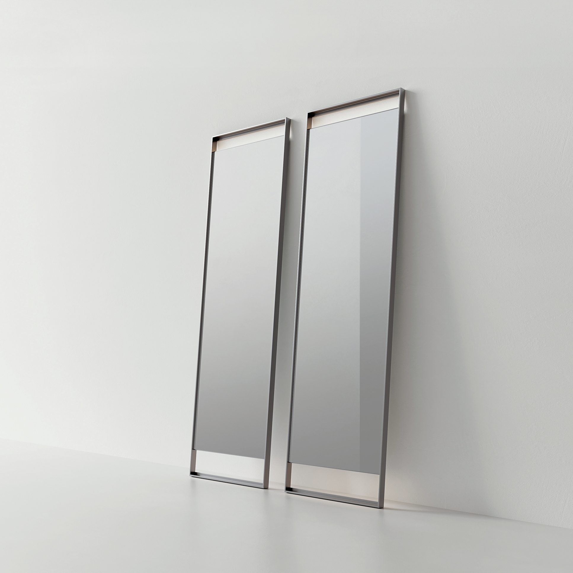 Display product Rialto mirror from manufacturer Rimadesio