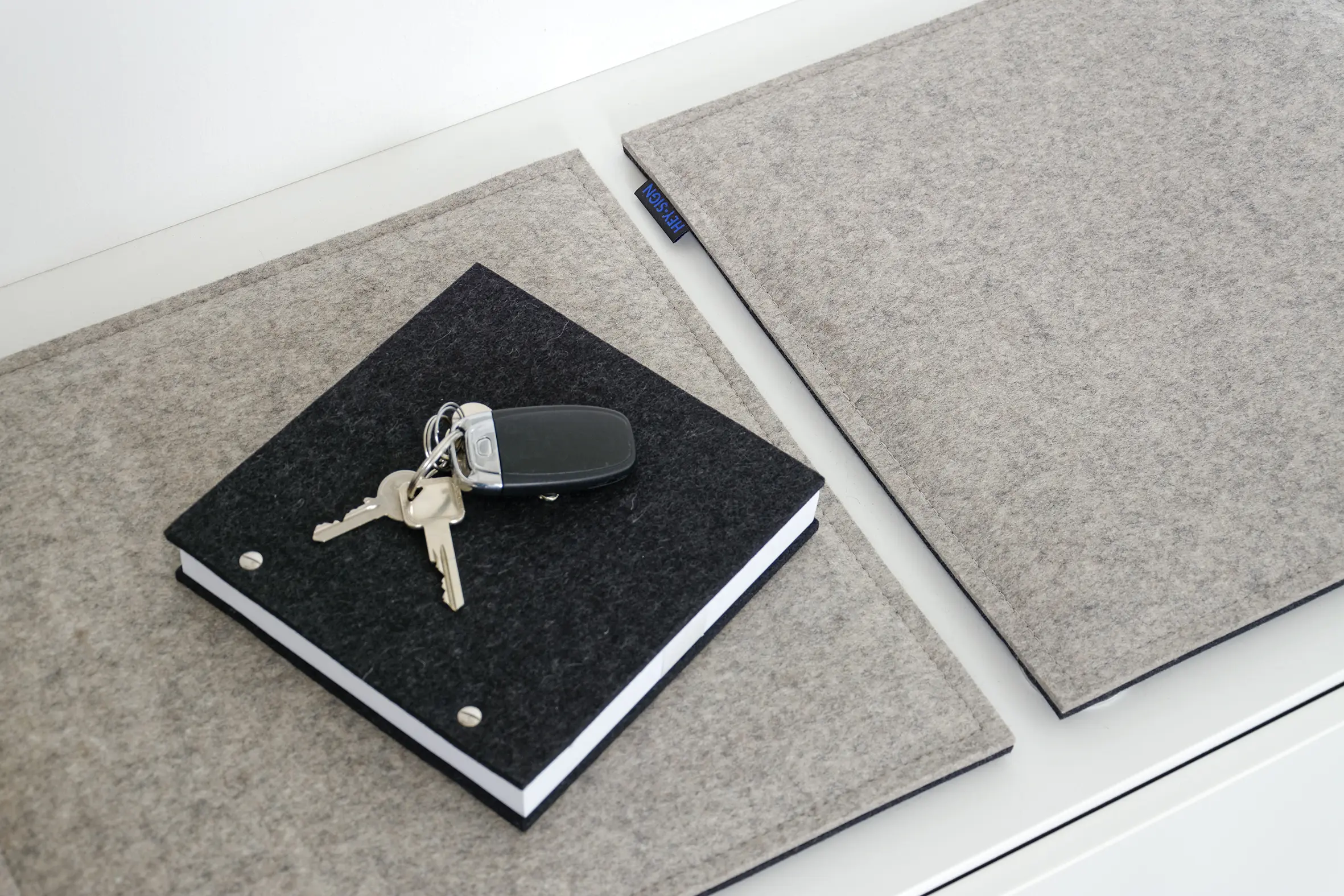 HEY-SIGN - Notebook