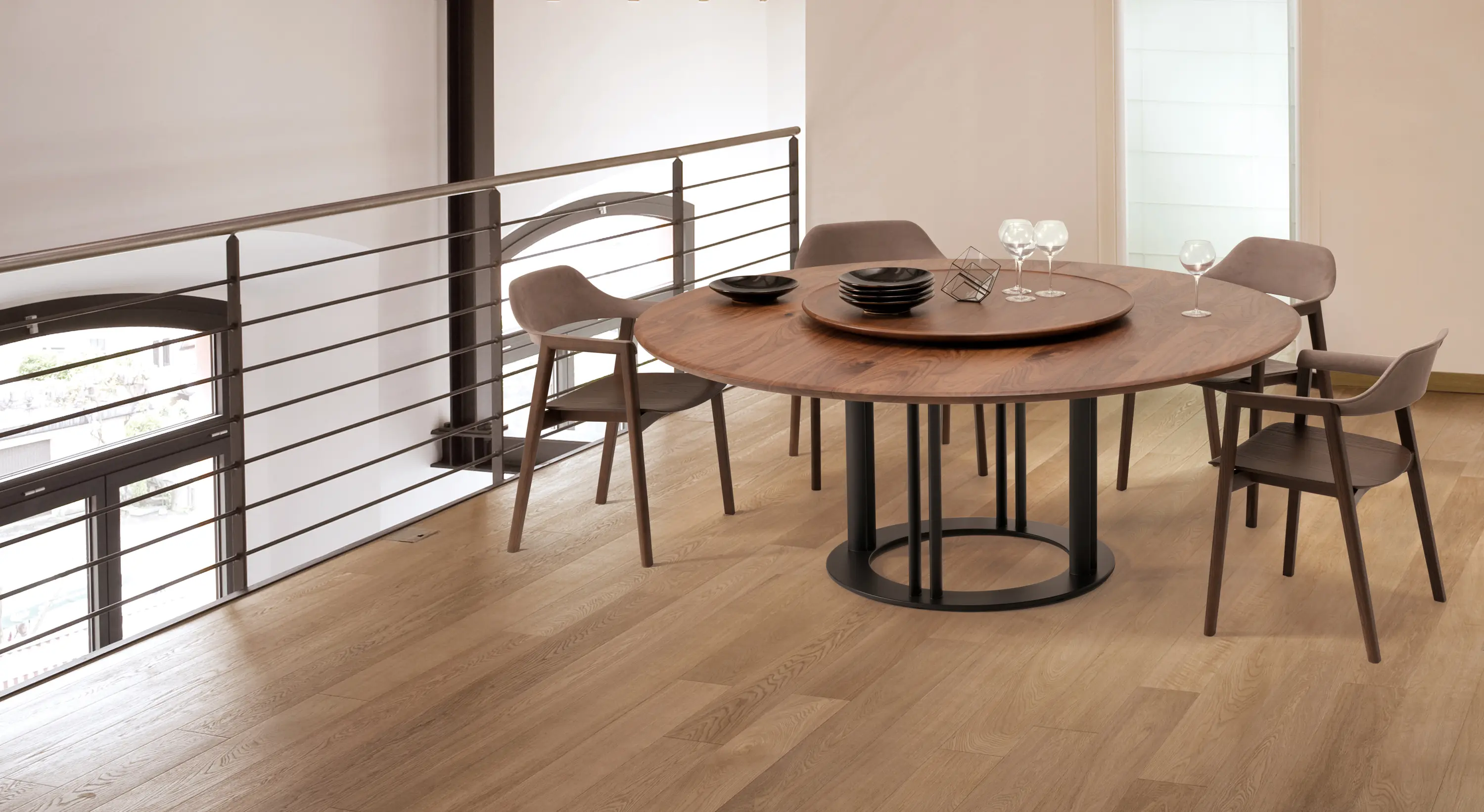 CondeHouse - RB Table Round Table