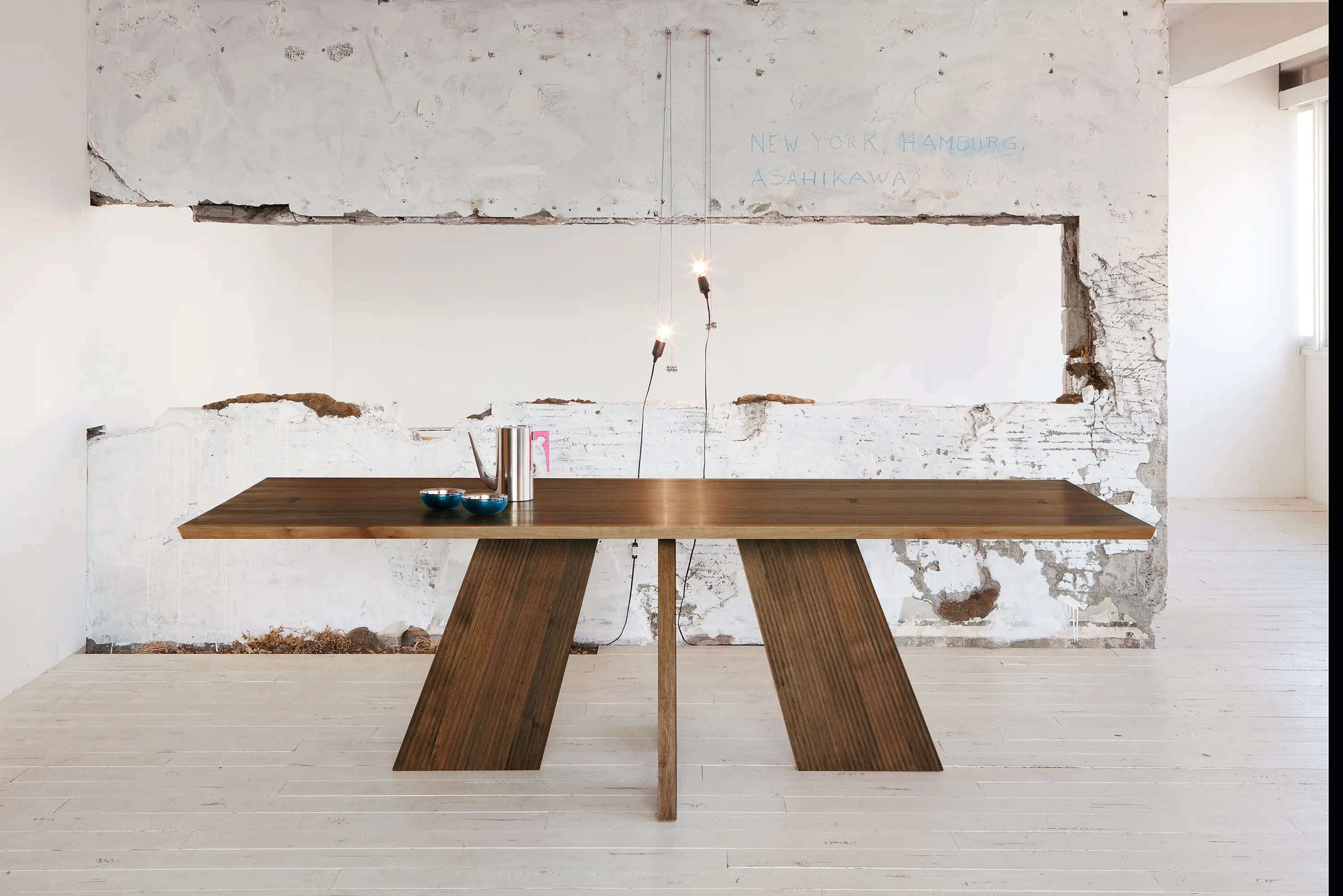 CondeHouse - Hakama table