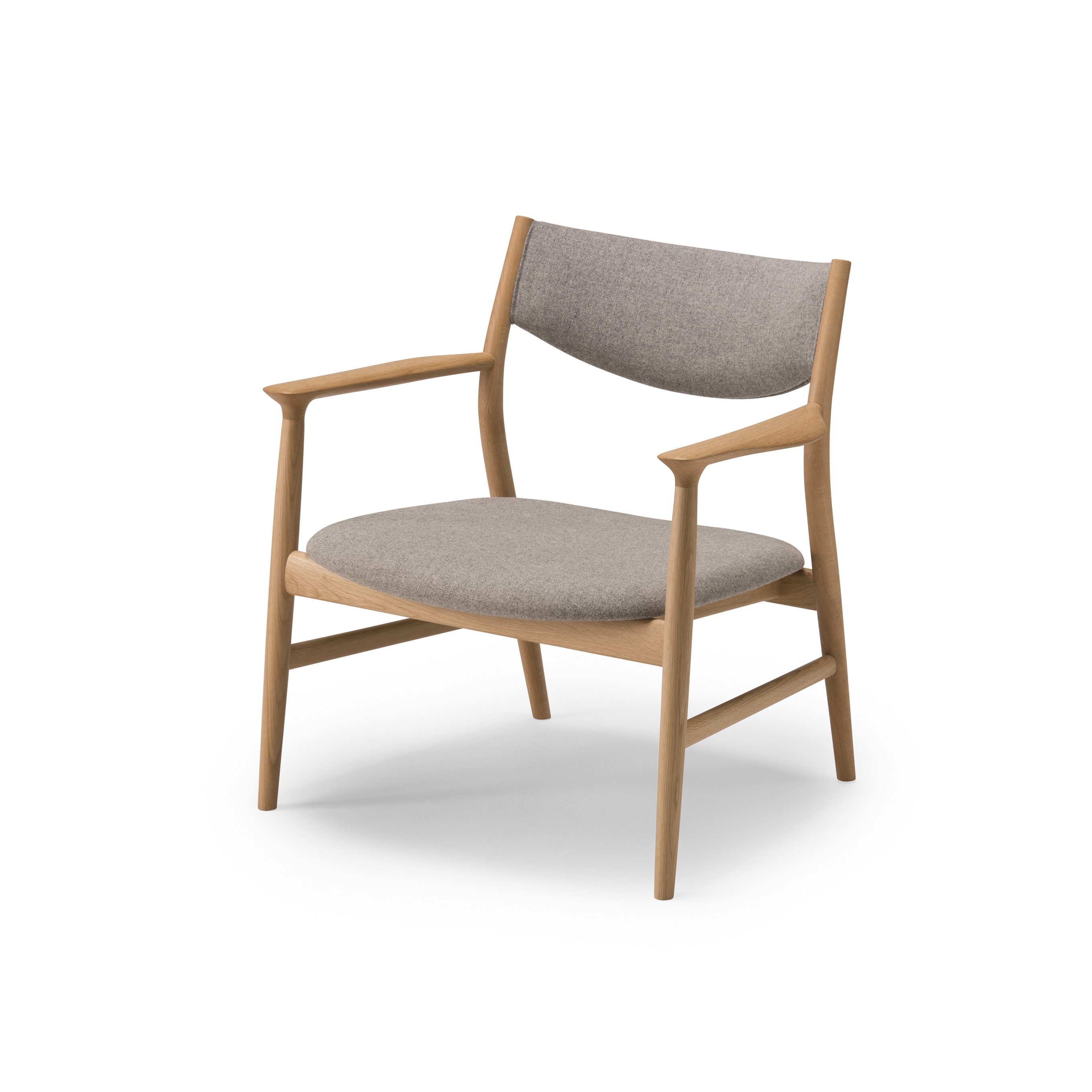 Mostra il prodotto Kamuy Lounge Chair - Upholstered del produttore CondeHouse