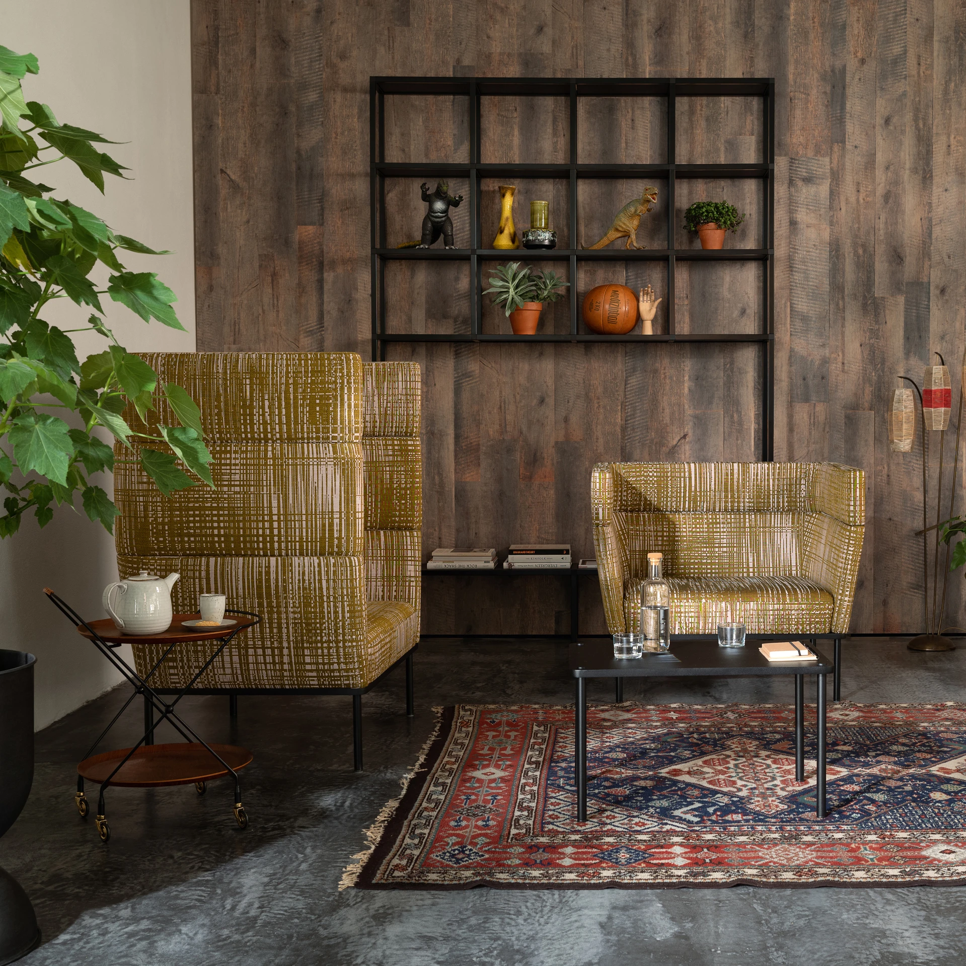 LOUNGE SEATING