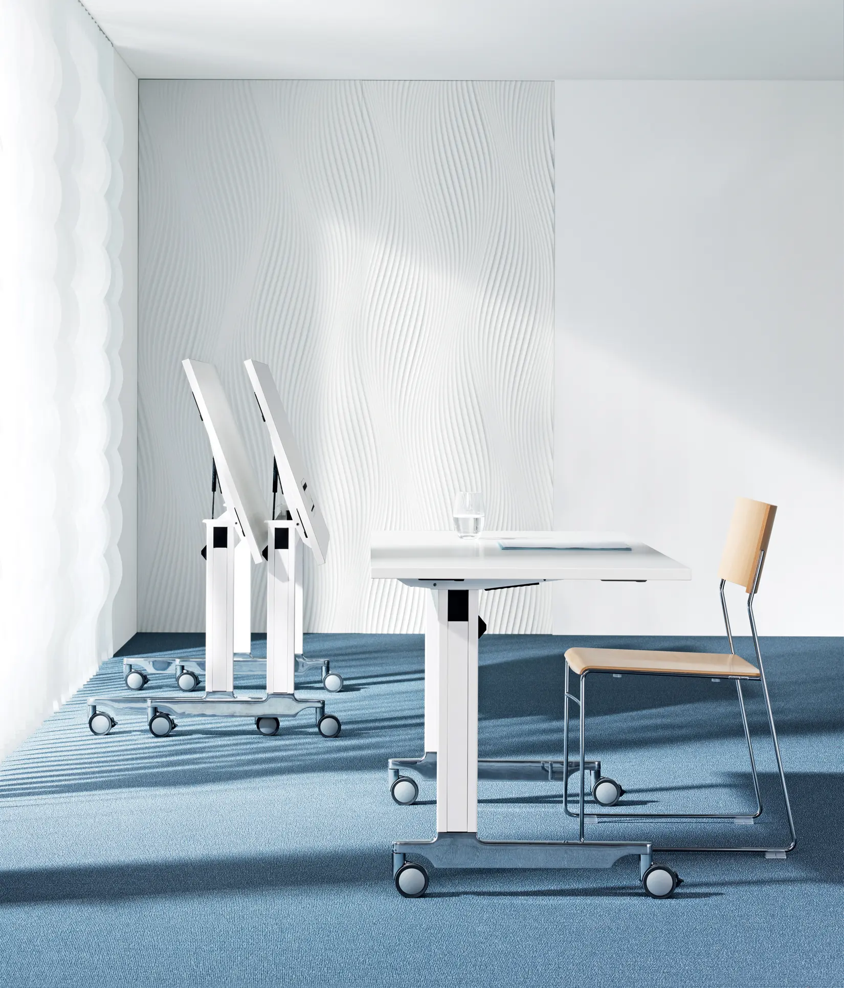 Wiesner-Hager - n_table with t-leg base