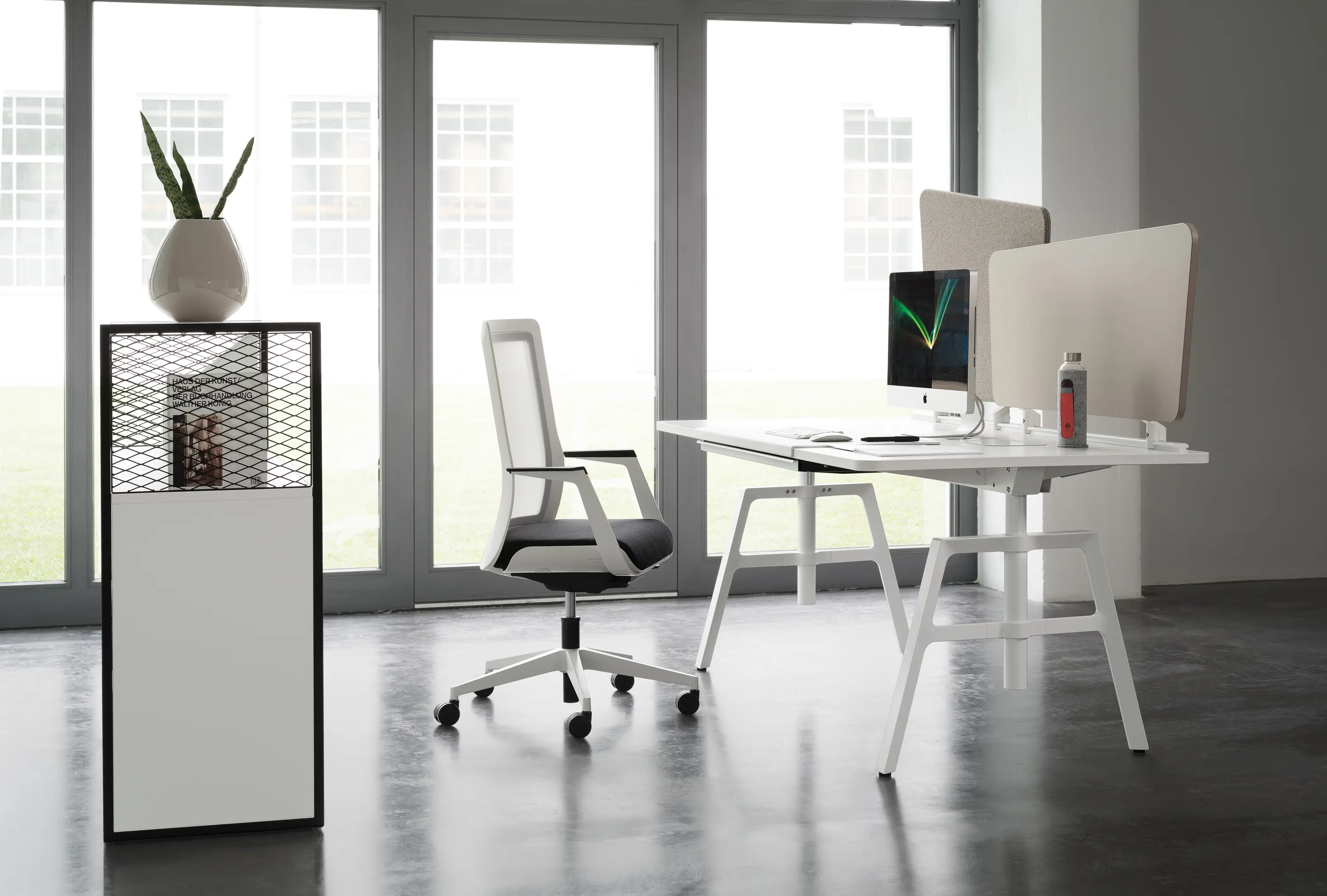 Wiesner-Hager - etio dual workspace electrically height-adjustable