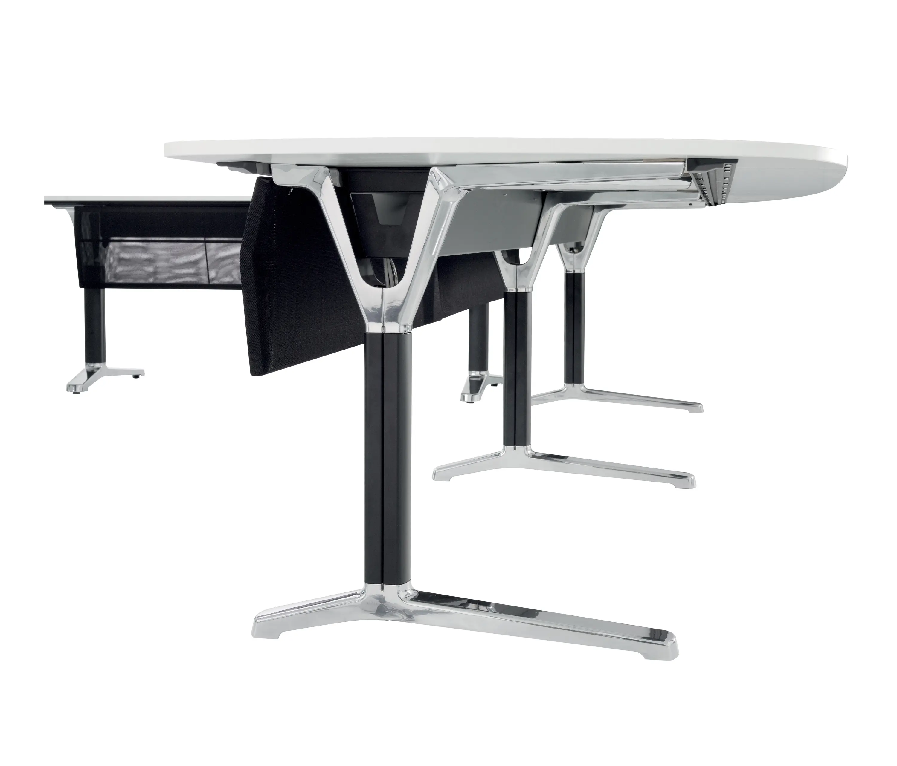 Wiesner-Hager - pulse conference table with c-leg