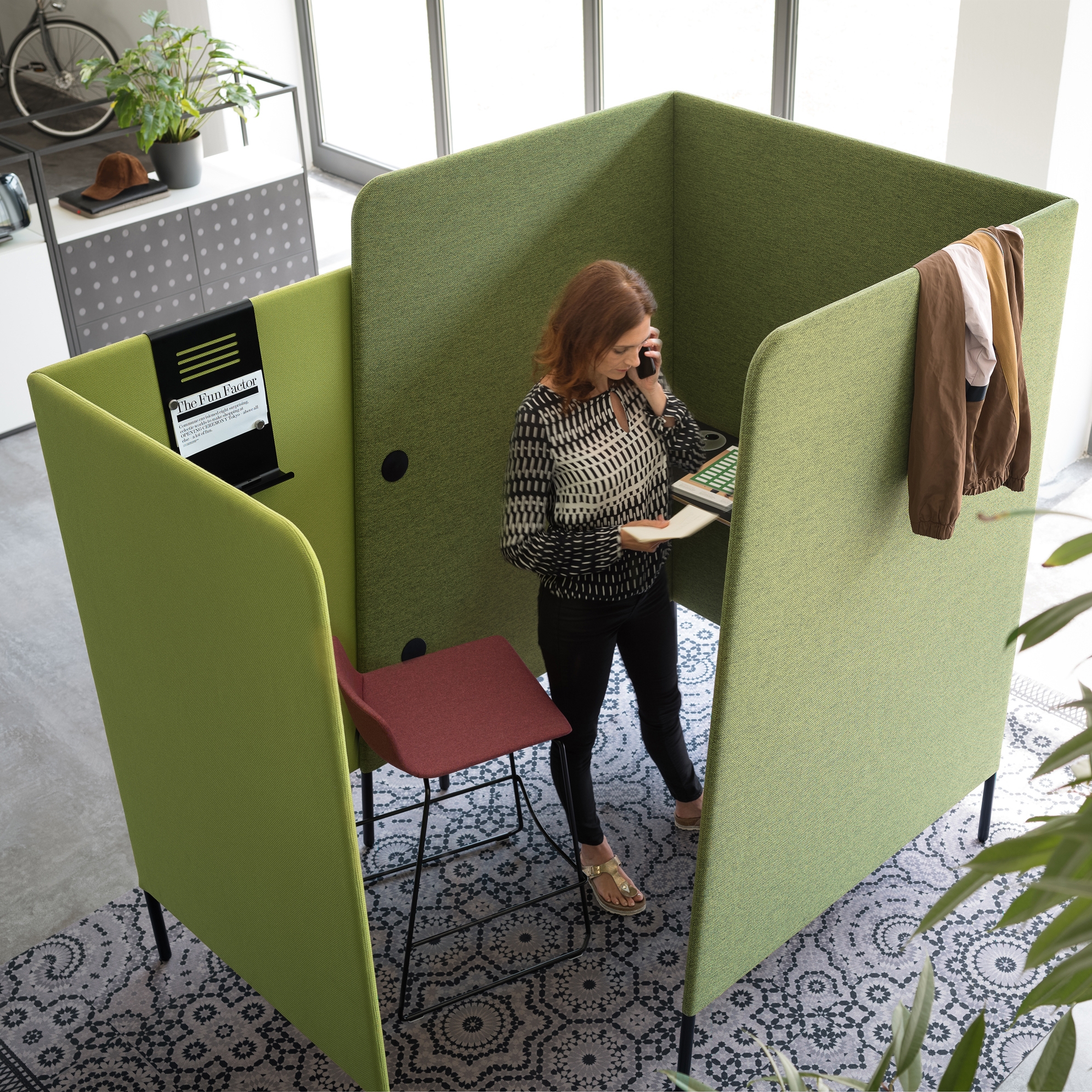 Afficher le produit m.zone phone box du fabricant Wiesner-Hager