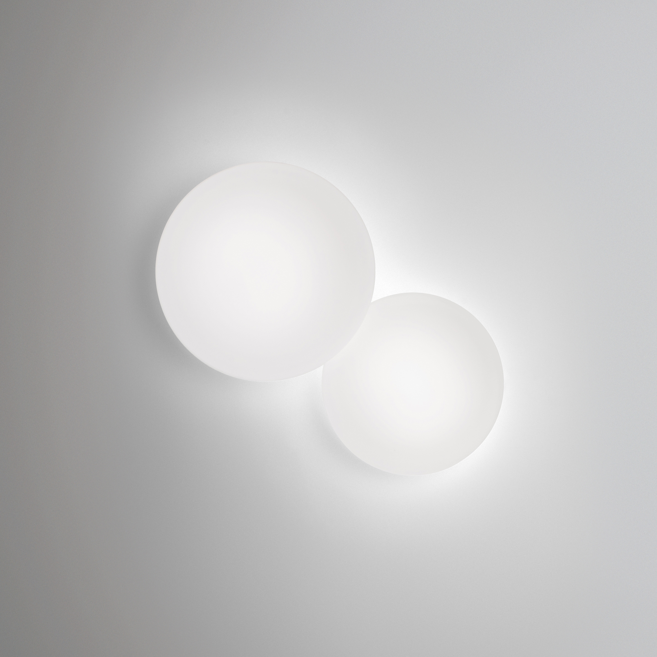 Mostra il prodotto Puck 5425 Lampade da parete del produttore Vibia