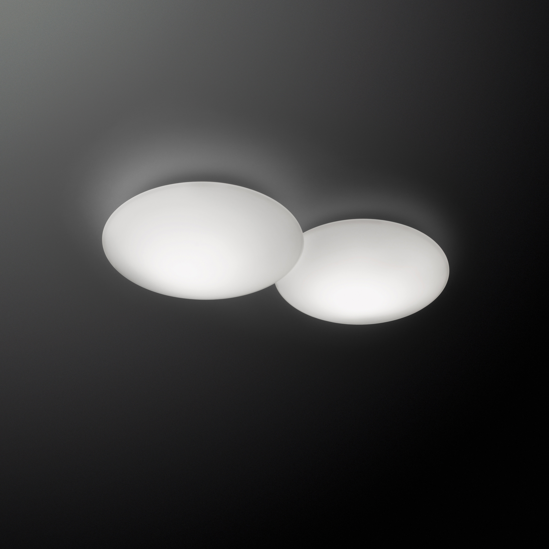 Mostra il prodotto Puck 5430 Lampade da soffitto del produttore Vibia