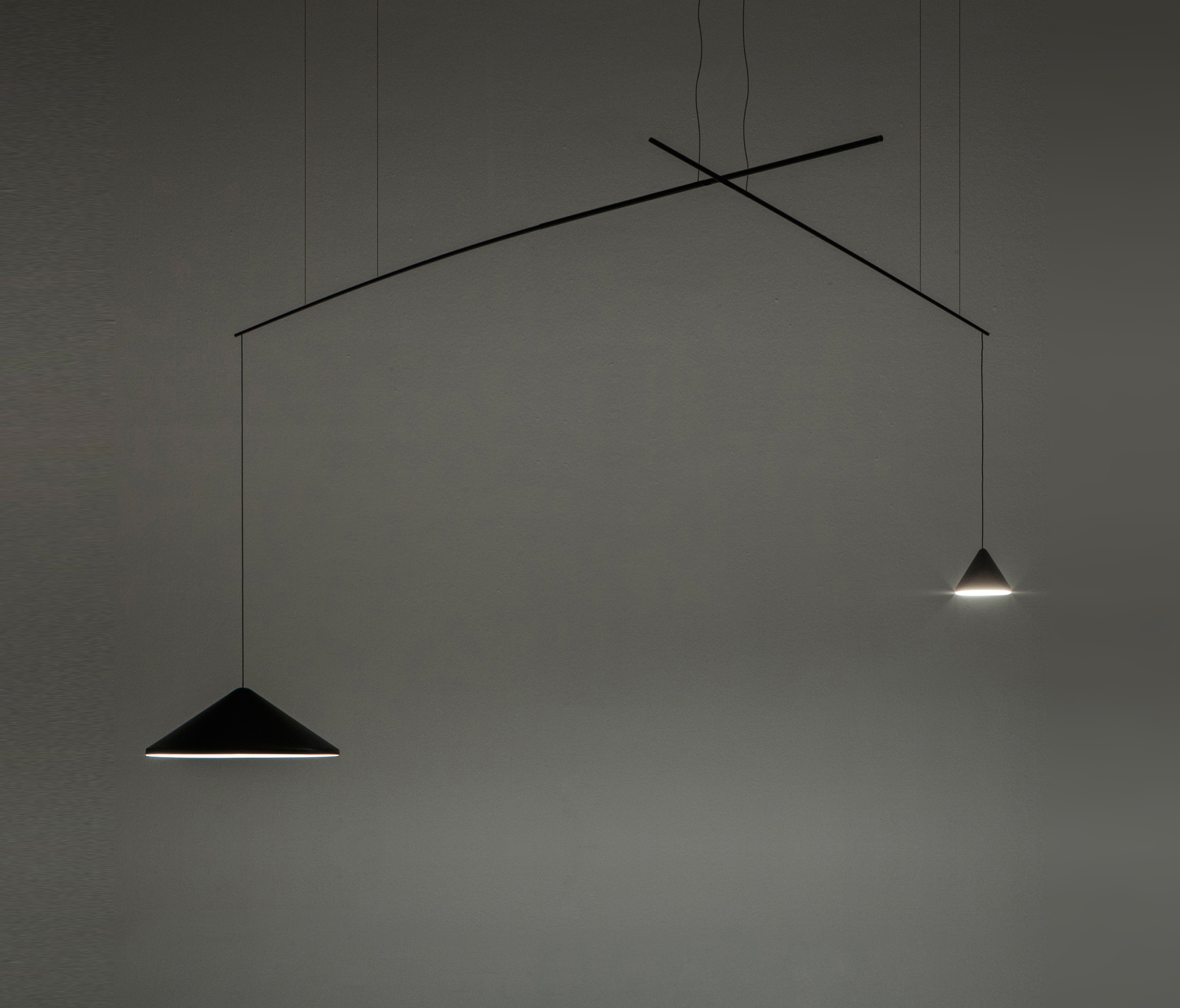 Display product North 5670 Hanging lamps from manufacturer Vibia