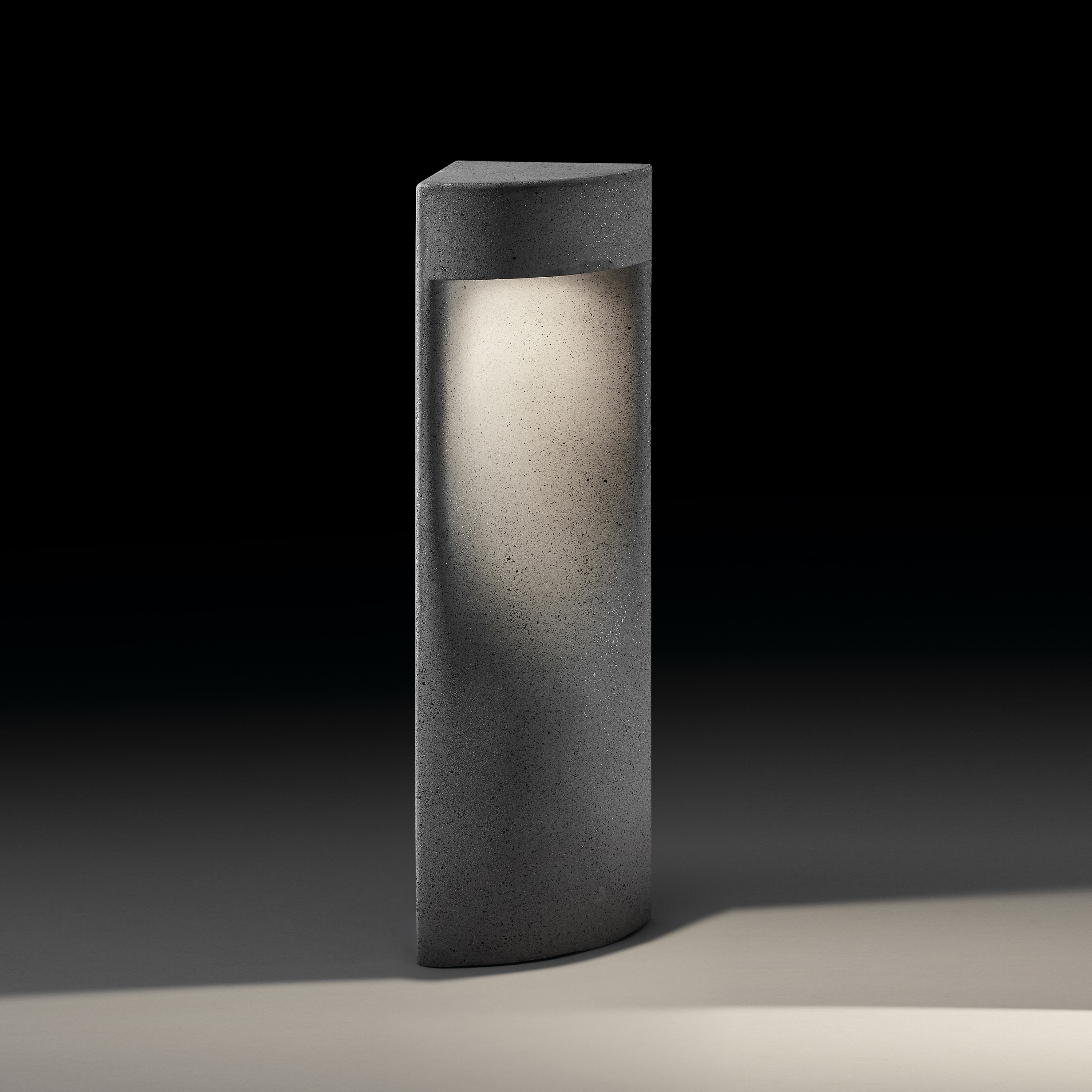 Display product Moai B/60 OUTDOOR from manufacturer BOVER