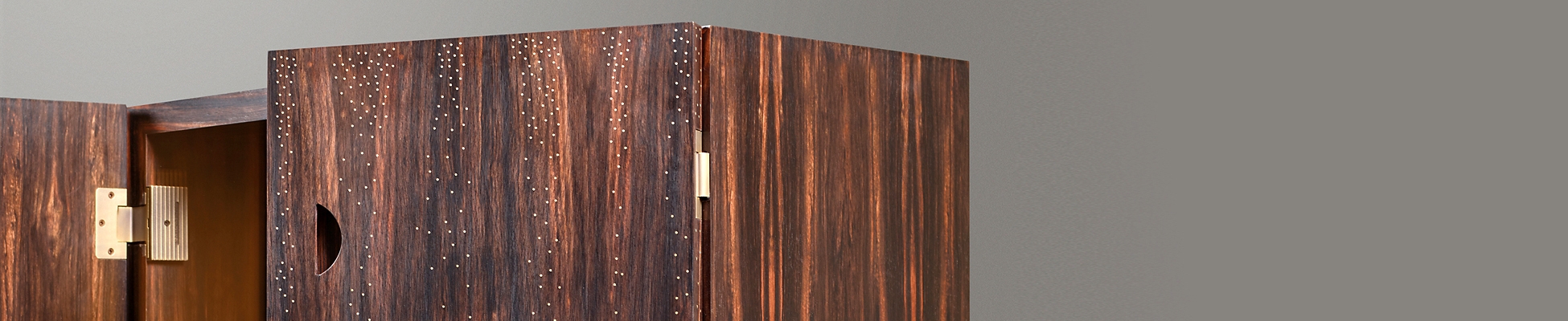 Discover the world of manufacturer Promemoria