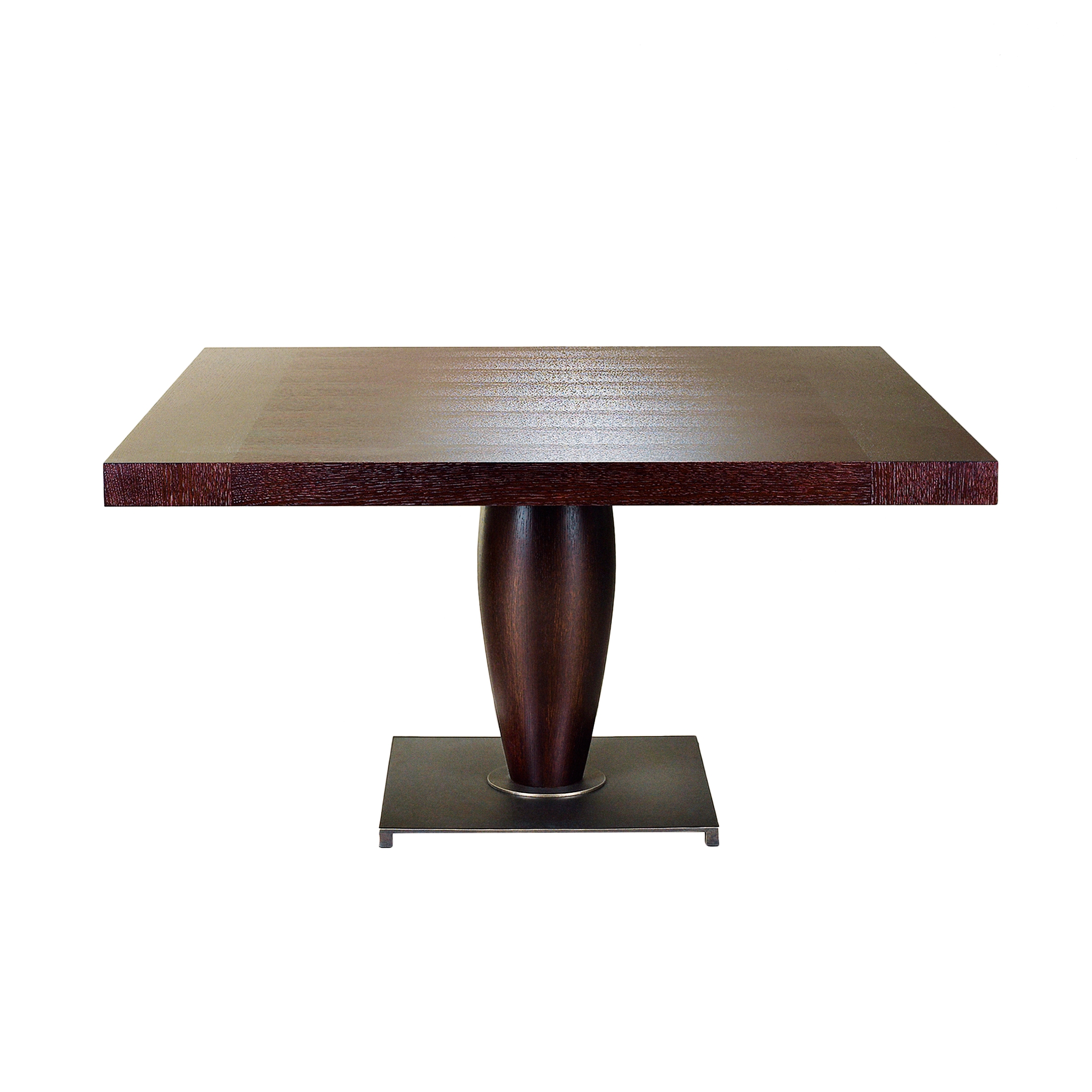 Display product Bassano dining table from manufacturer Promemoria