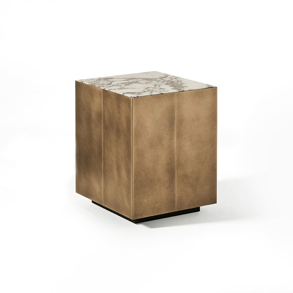 Display product Belt from manufacturer Meridiani