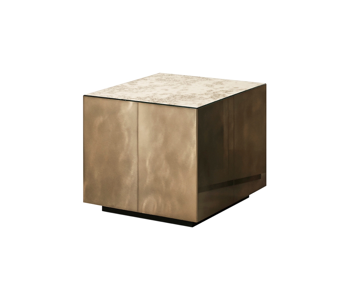 Display product Belt from manufacturer Meridiani