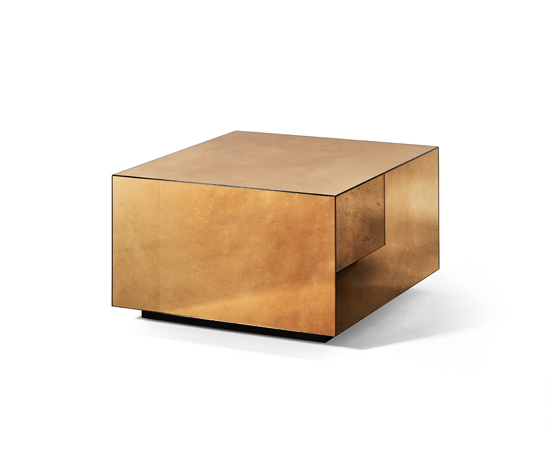 Display product Belt from manufacturer Meridiani