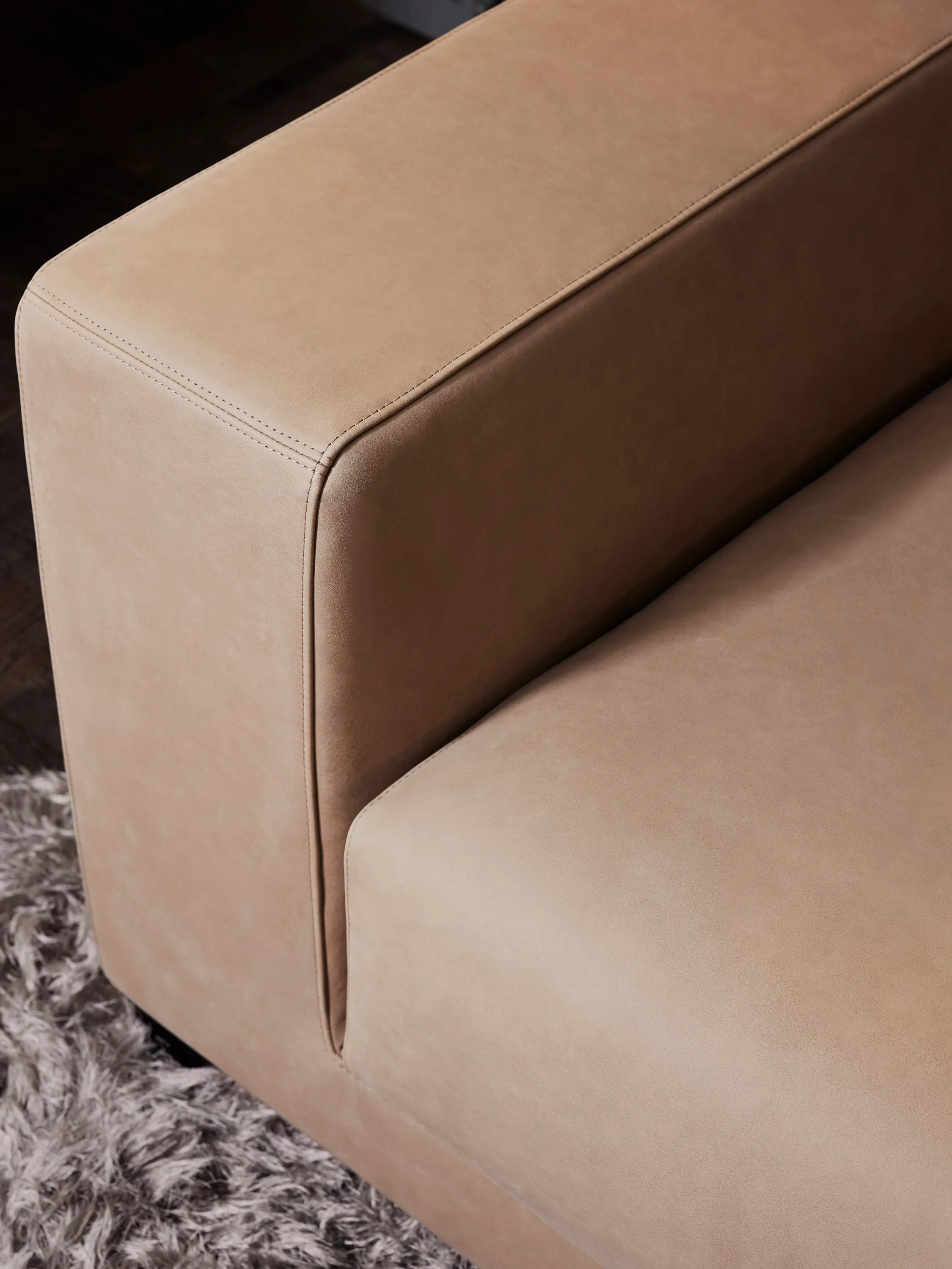 Christine Kröncke - Delano Sofa