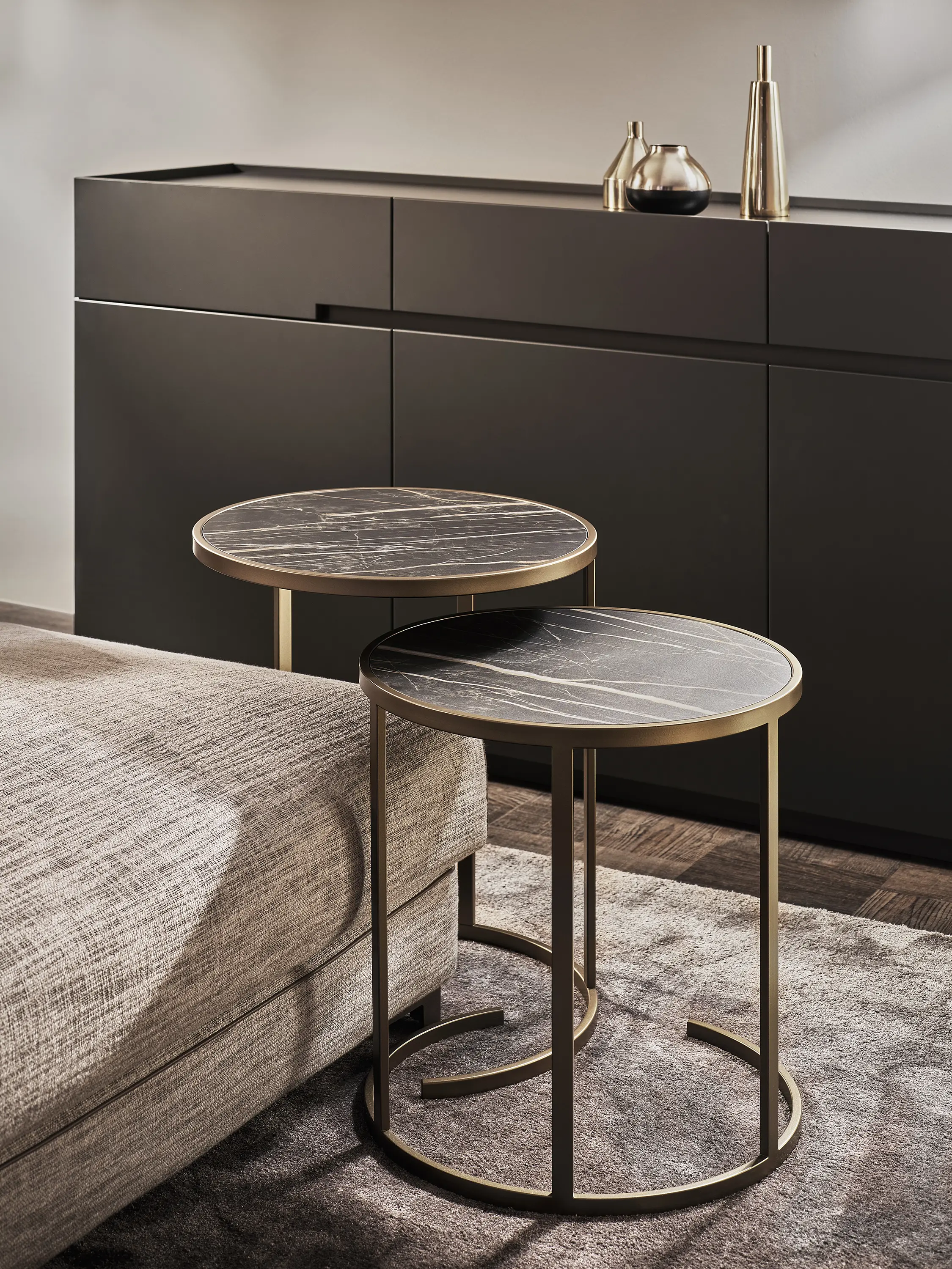 Christine Kröncke - Cameo Supersize CT 150-2 Console table