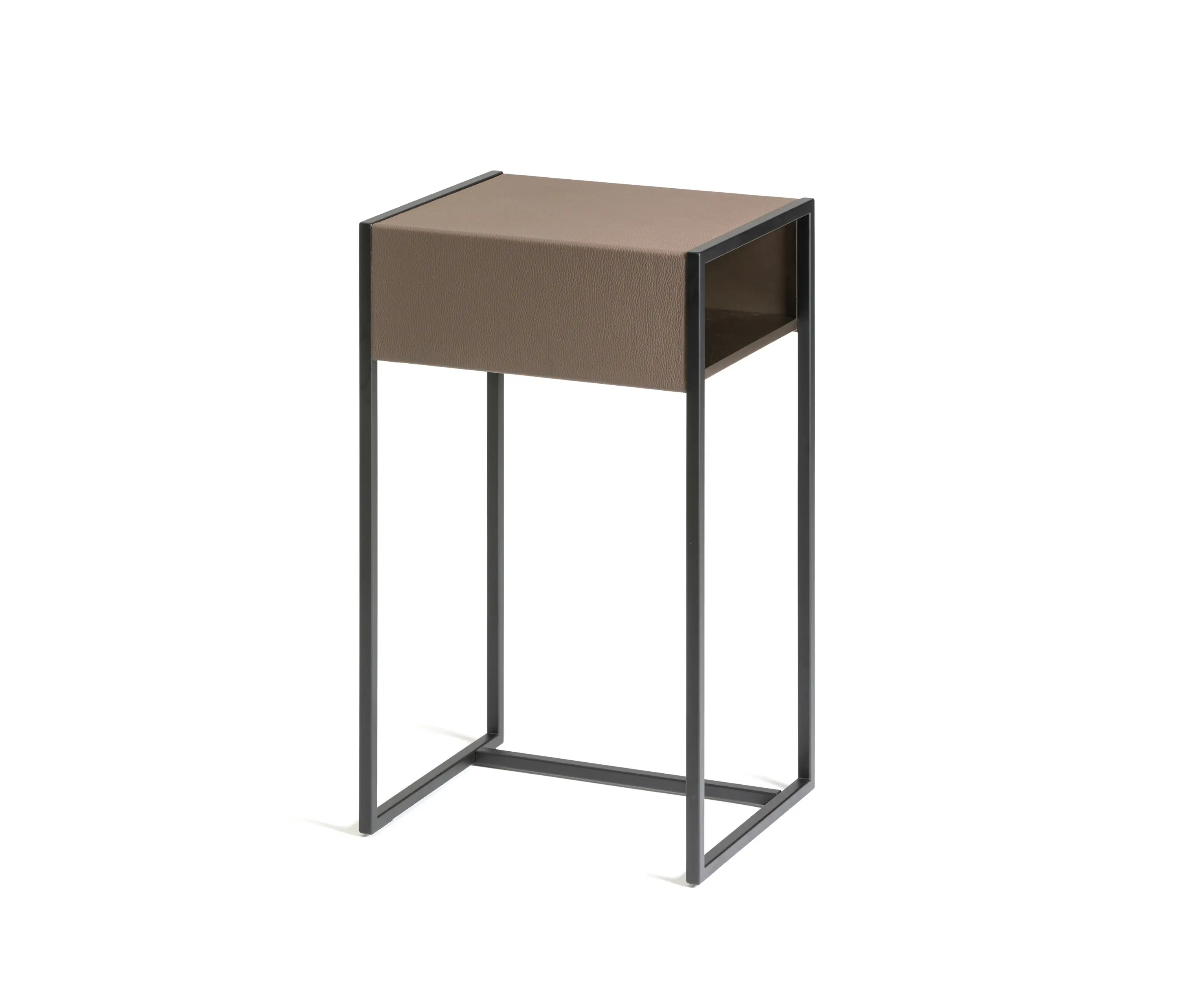 Christine Kröncke - Cameo INSIDE Sidetable
