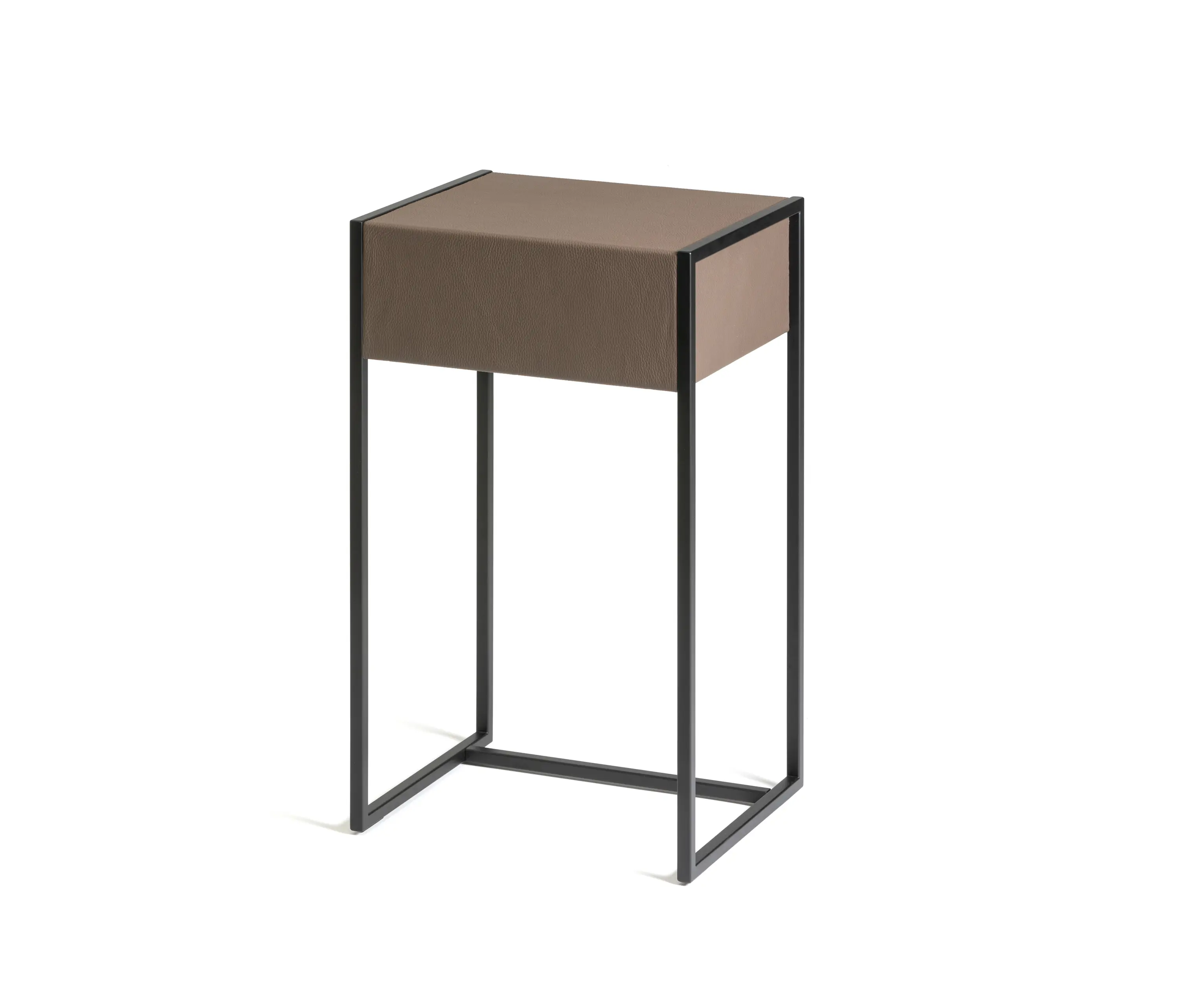 Christine Kröncke - Cameo INSIDE Sidetable