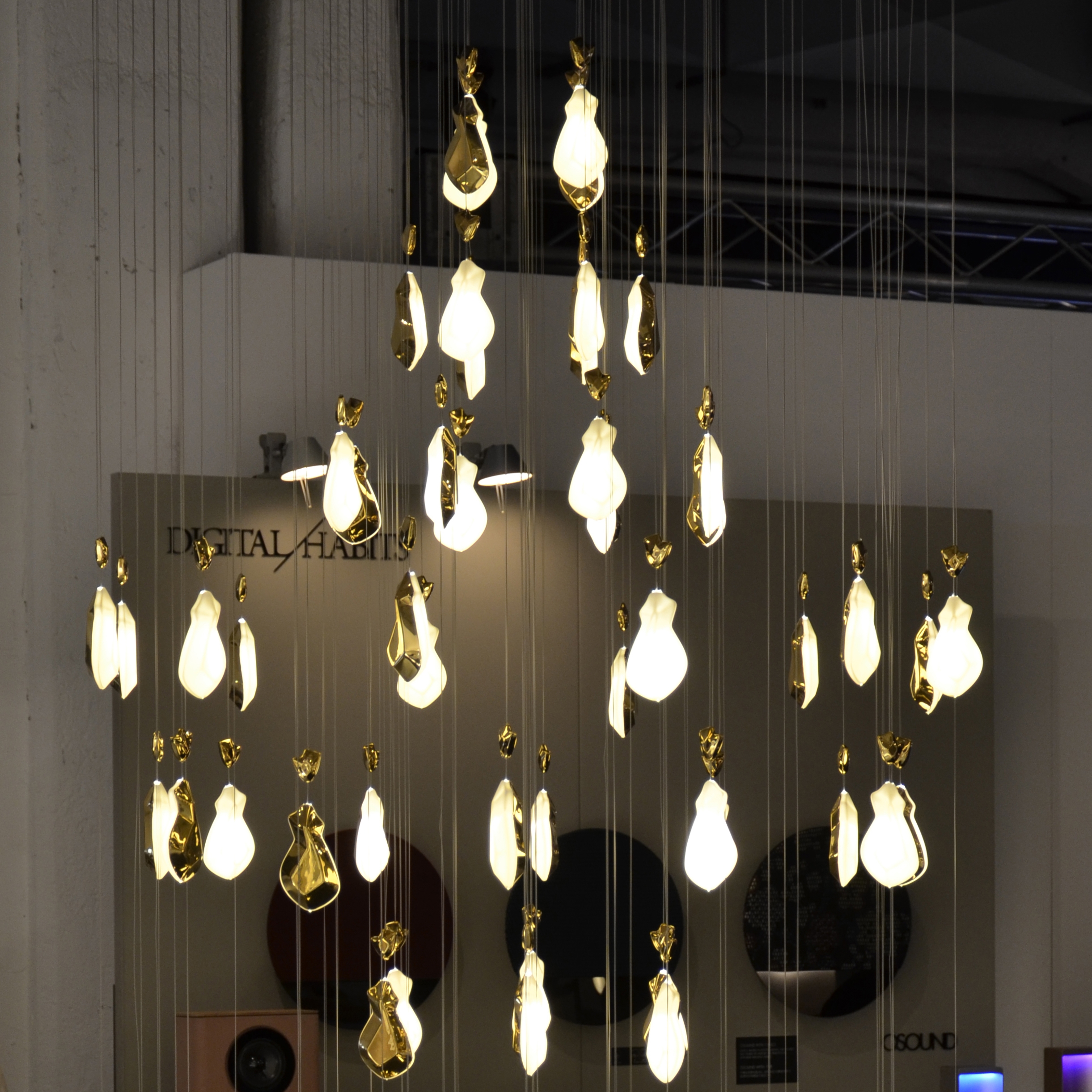Display product Louis 15 | Gold from manufacturer BEAU&BIEN