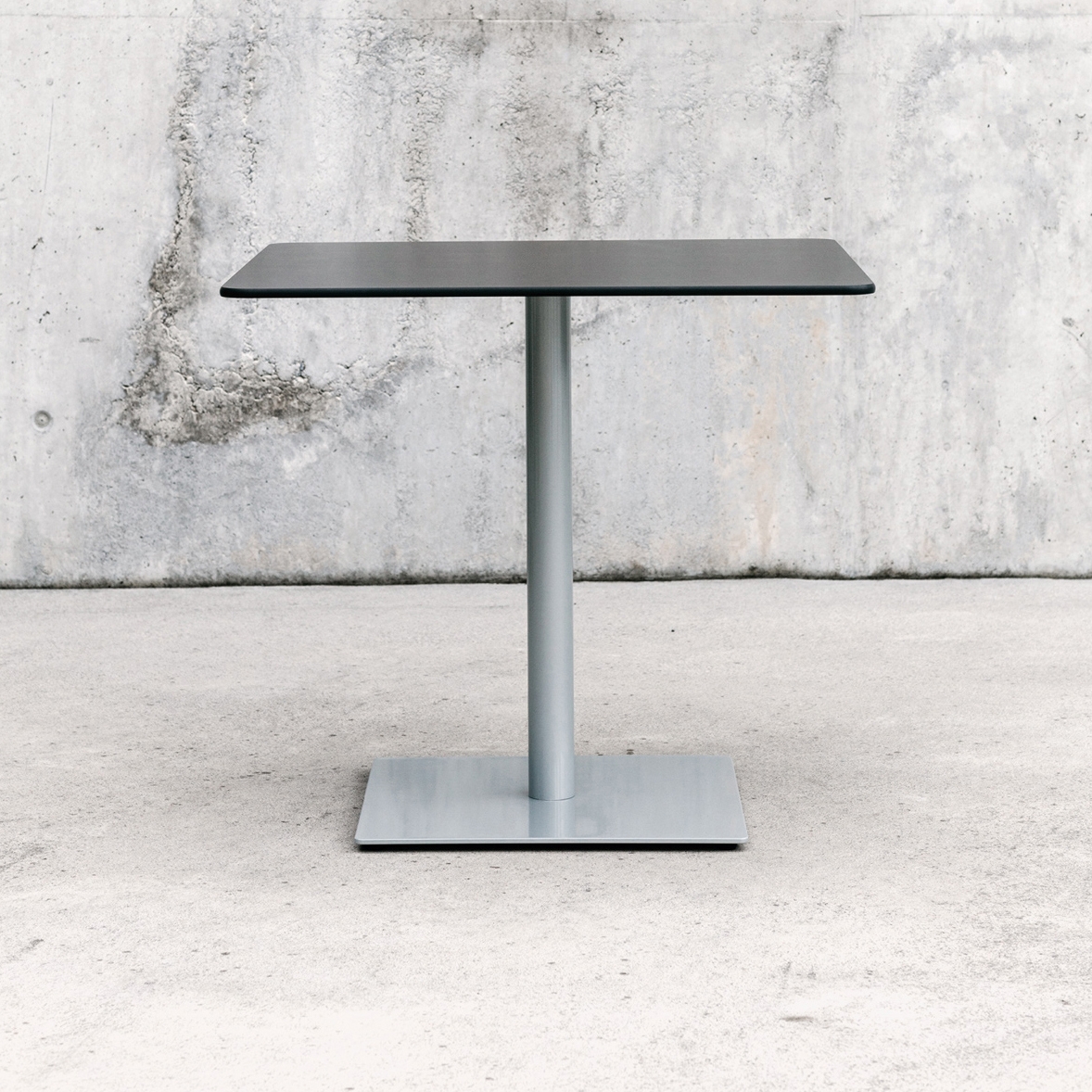 Afficher le produit Table Punto du fabricant ENEA