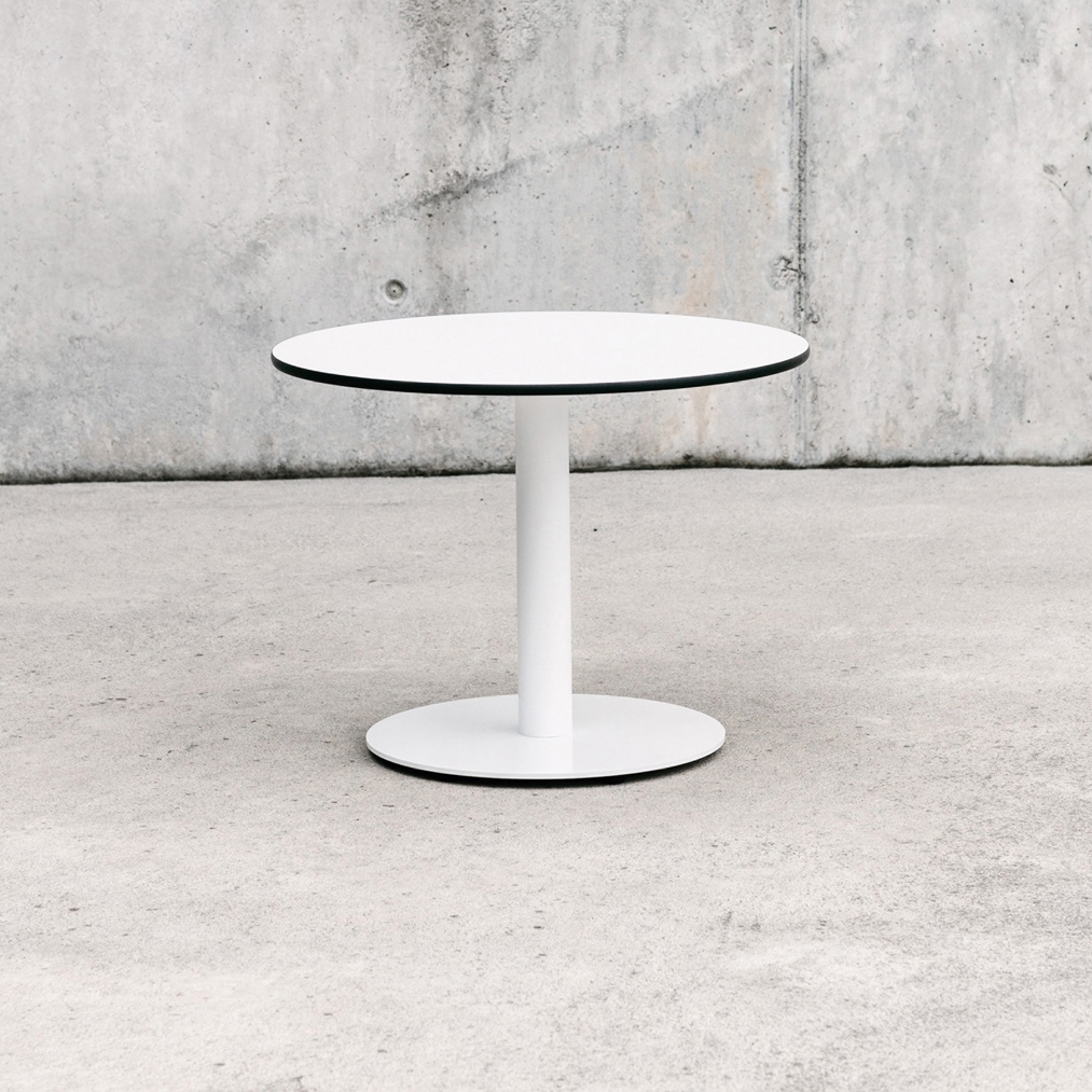 Display product Punto table from manufacturer ENEA