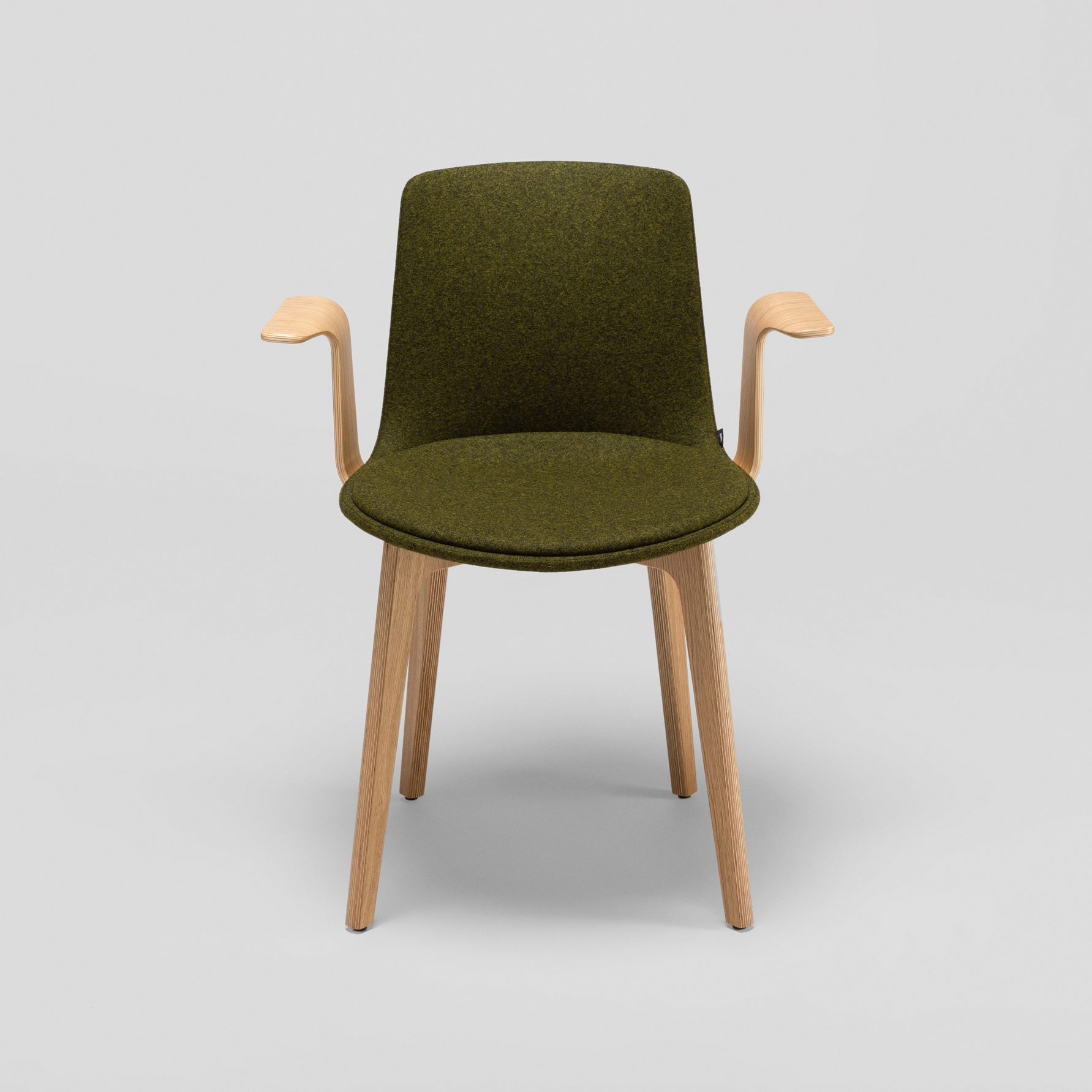 Mostrar el producto Silla Lottus Wood con brazos del fabricante ENEA