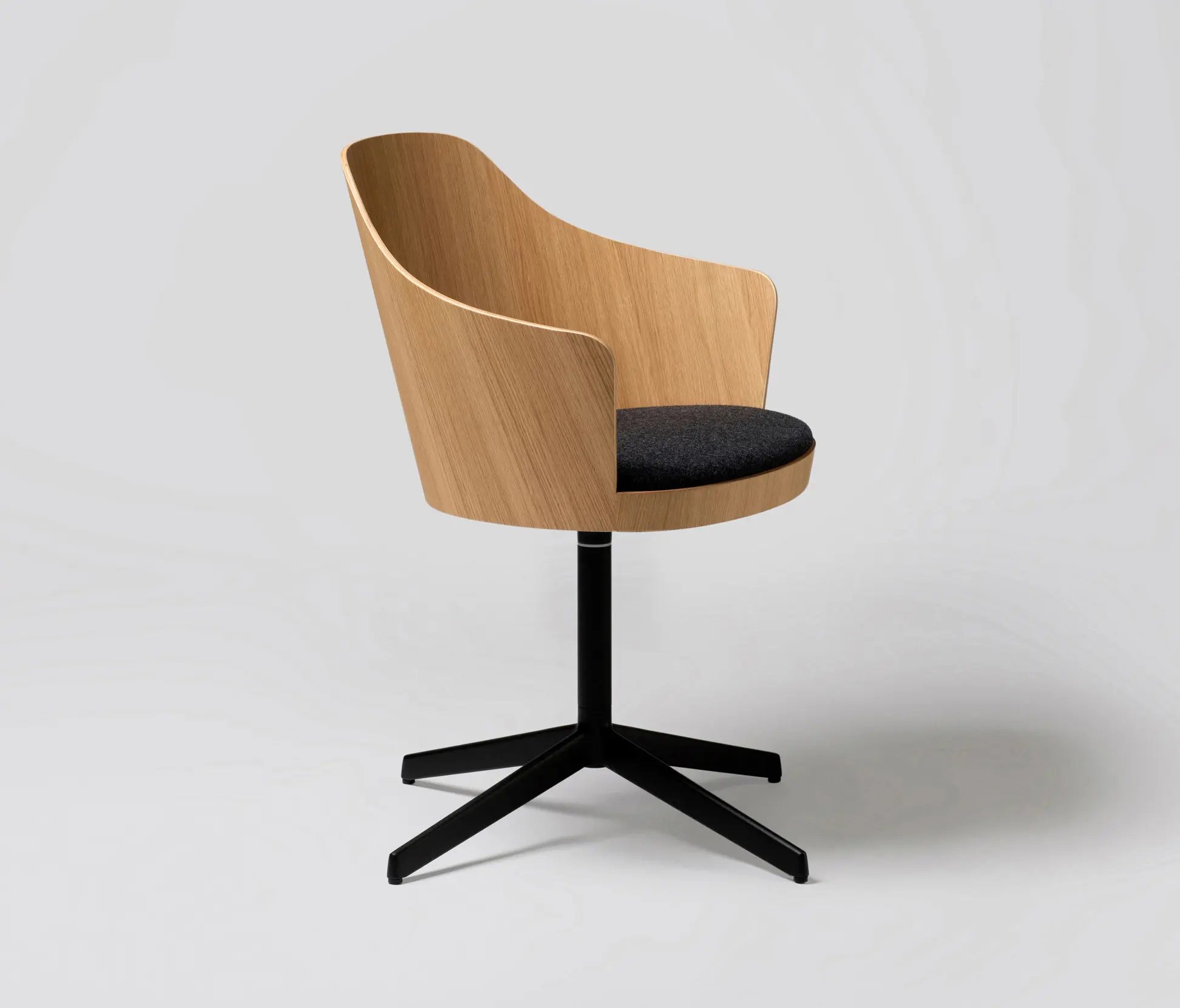 ENEA - Stuhl Kaiak confident