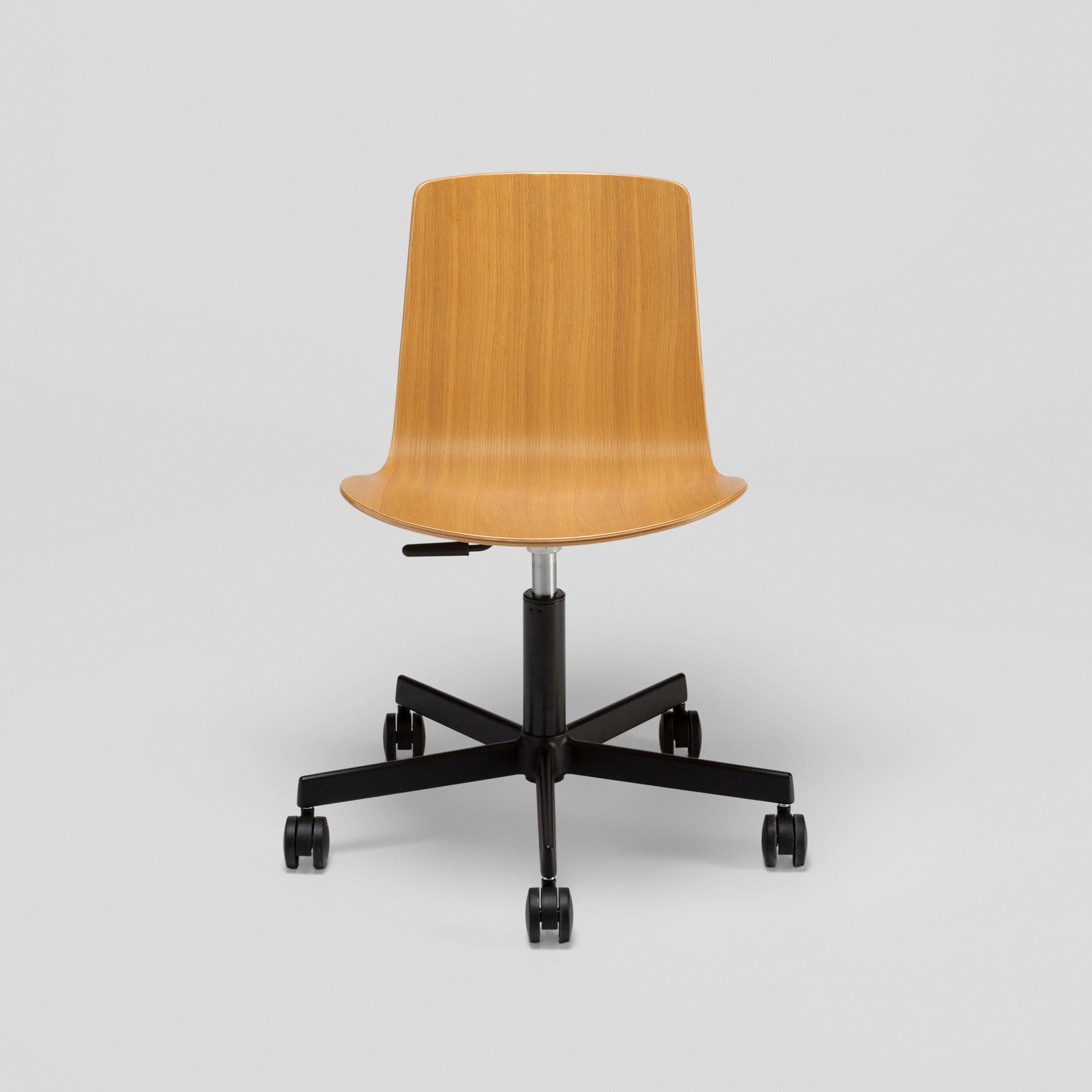 Display product Lottus office chair from manufacturer ENEA