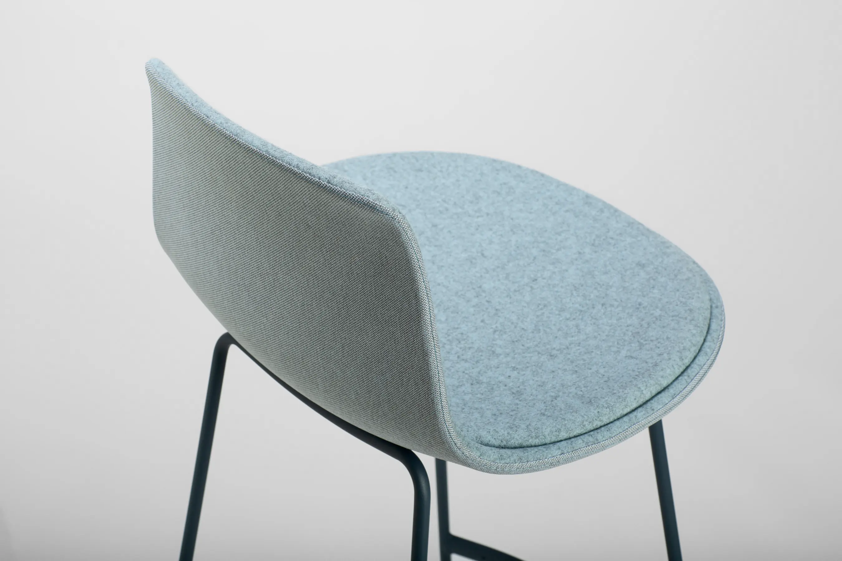 ENEA - Lottus sledge stool