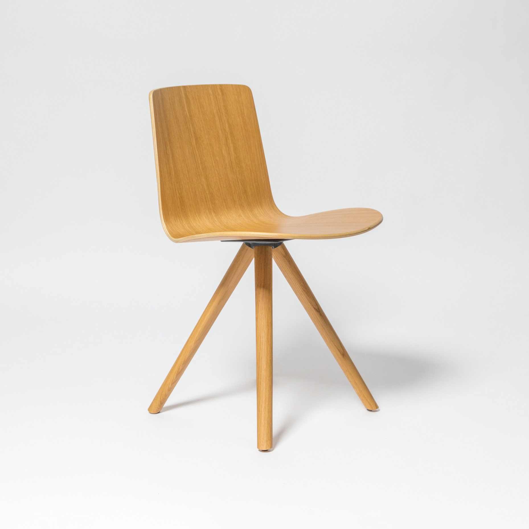 Display product Lottus Wood spin chair from manufacturer ENEA