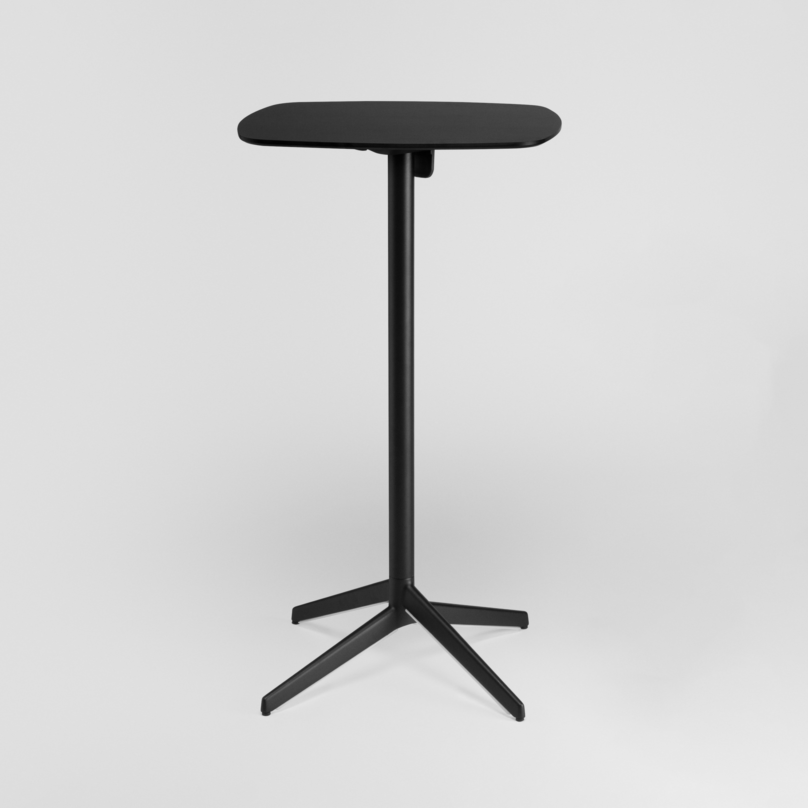 Display product Pile table from manufacturer ENEA