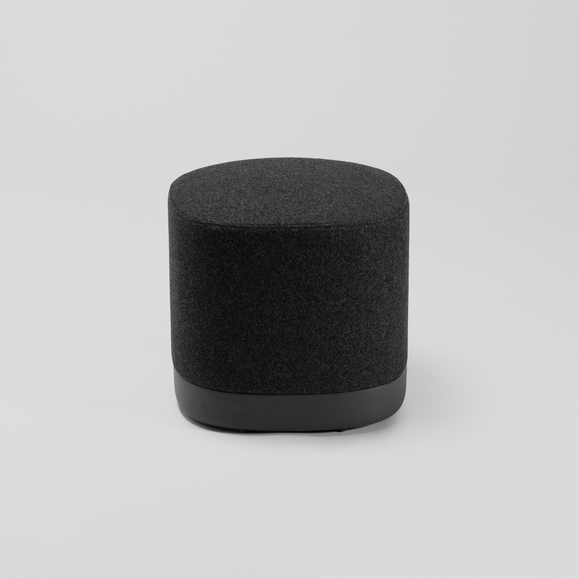Puck pouf low