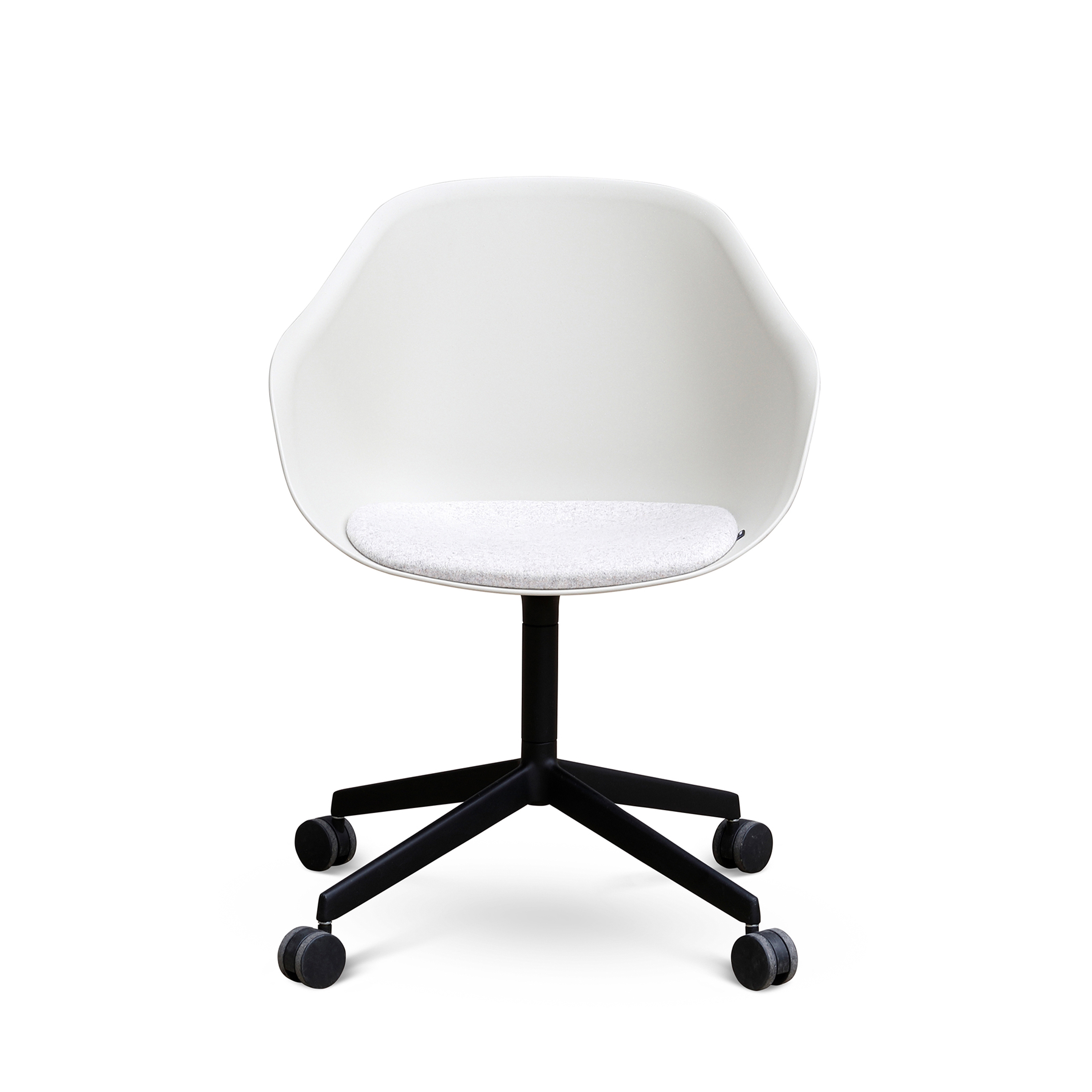 Display product Lore confident chair with castors from manufacturer ENEA