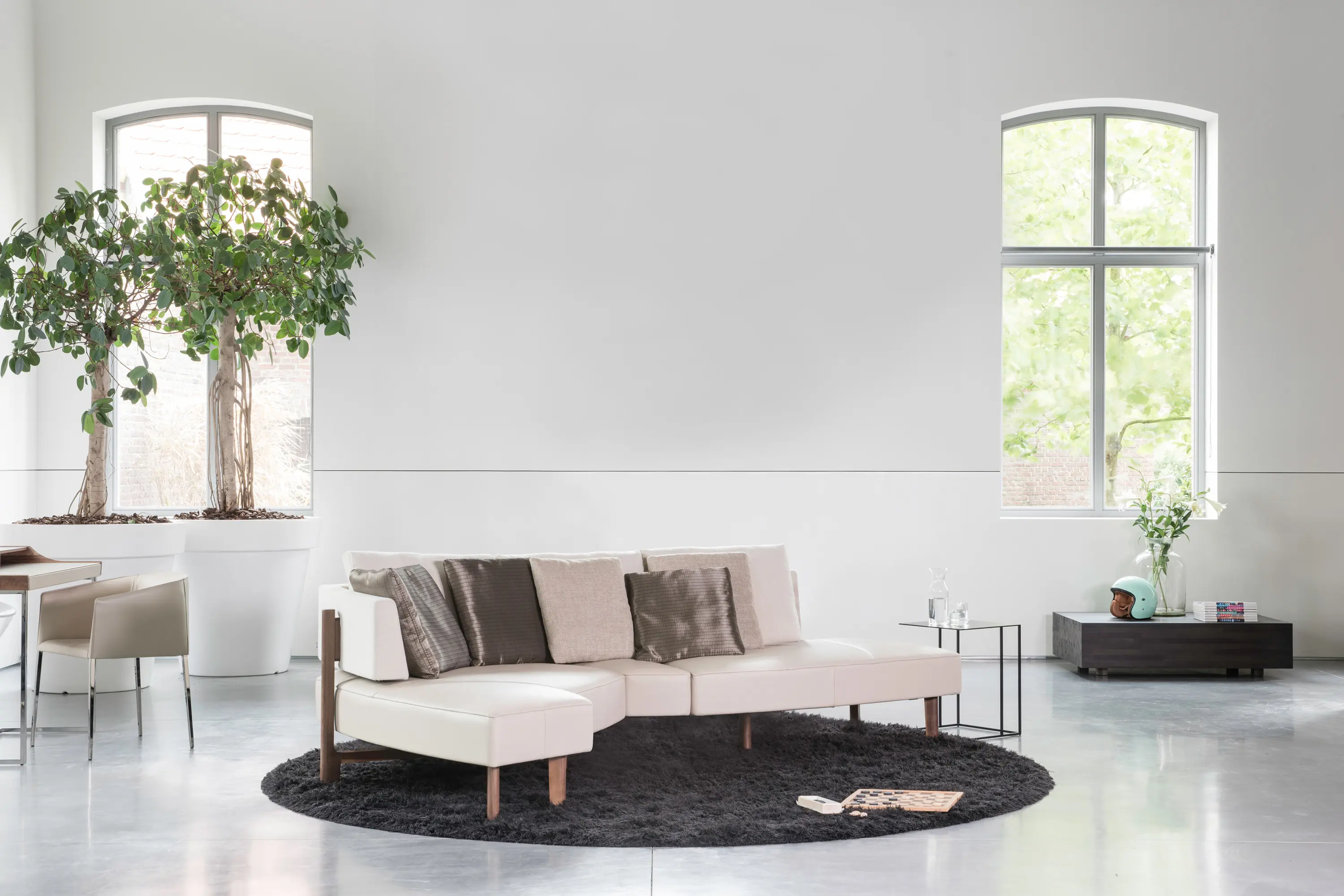 Jori - Wing Open Base Lounge