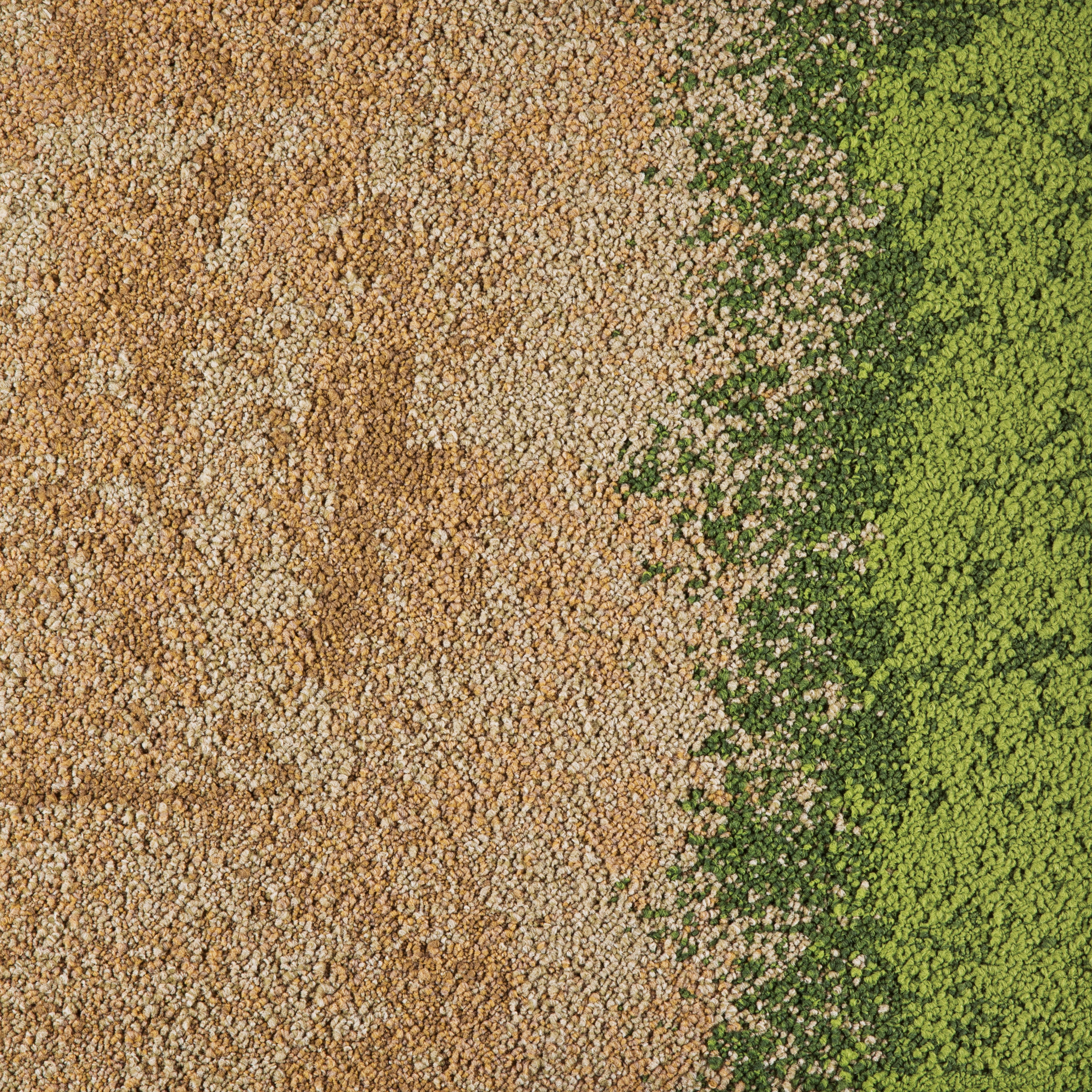 Mostra il prodotto Urban Retreat 101 Straw/Grass 327112 del produttore Interface