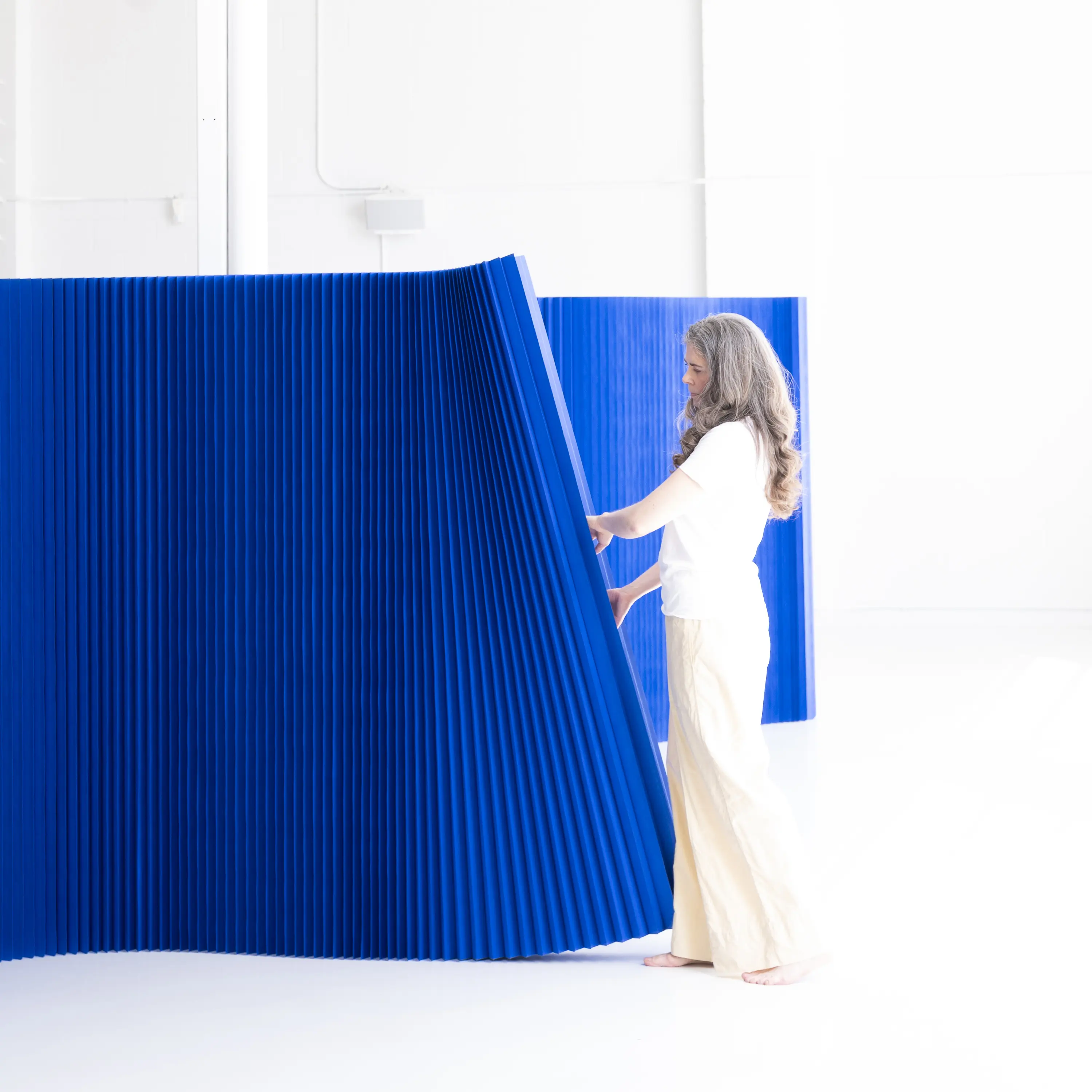 molo - paper softwall | flexible freestanding partition